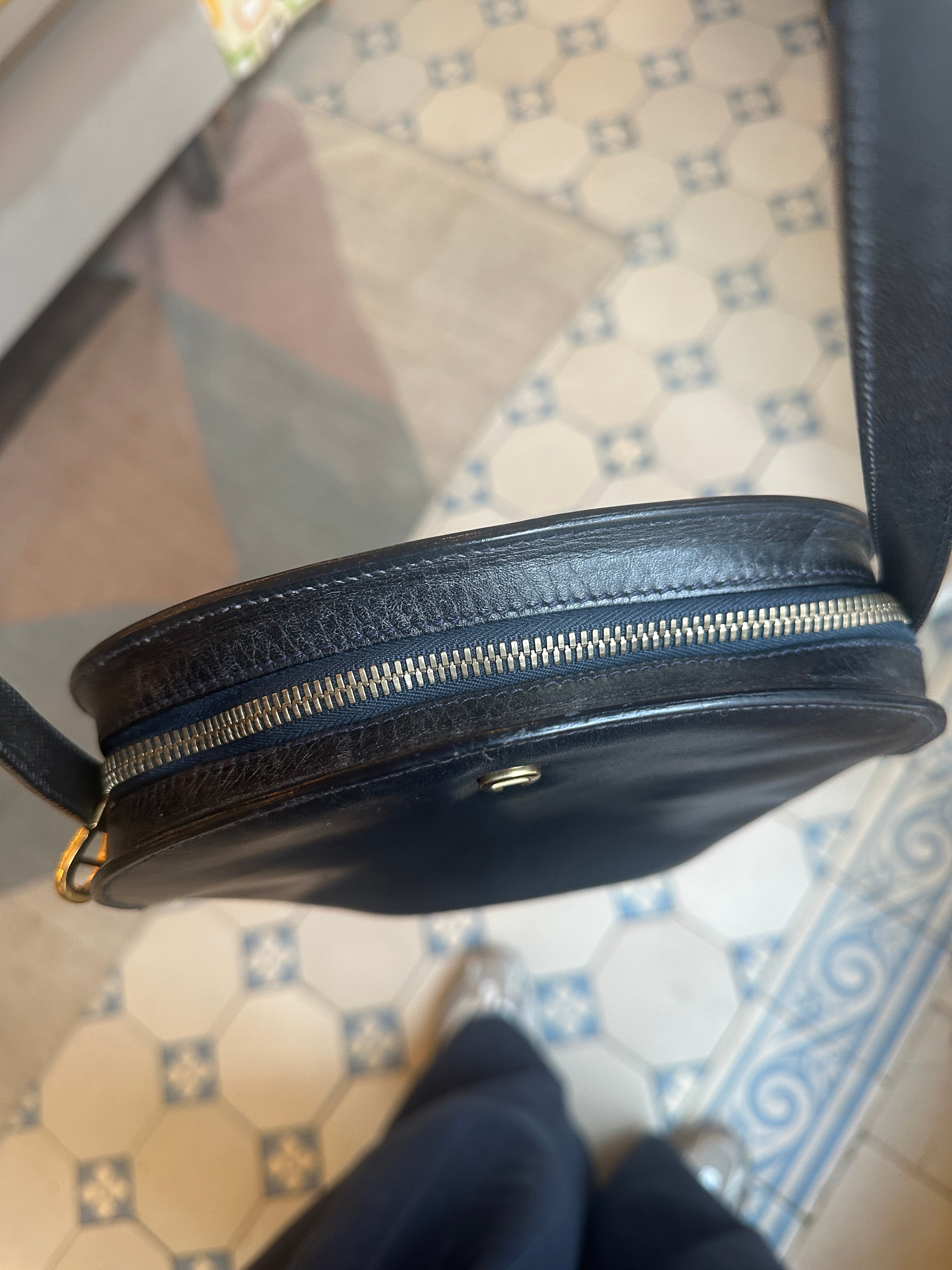 Vintage Aigner Crossbody Tasche in Schwarz