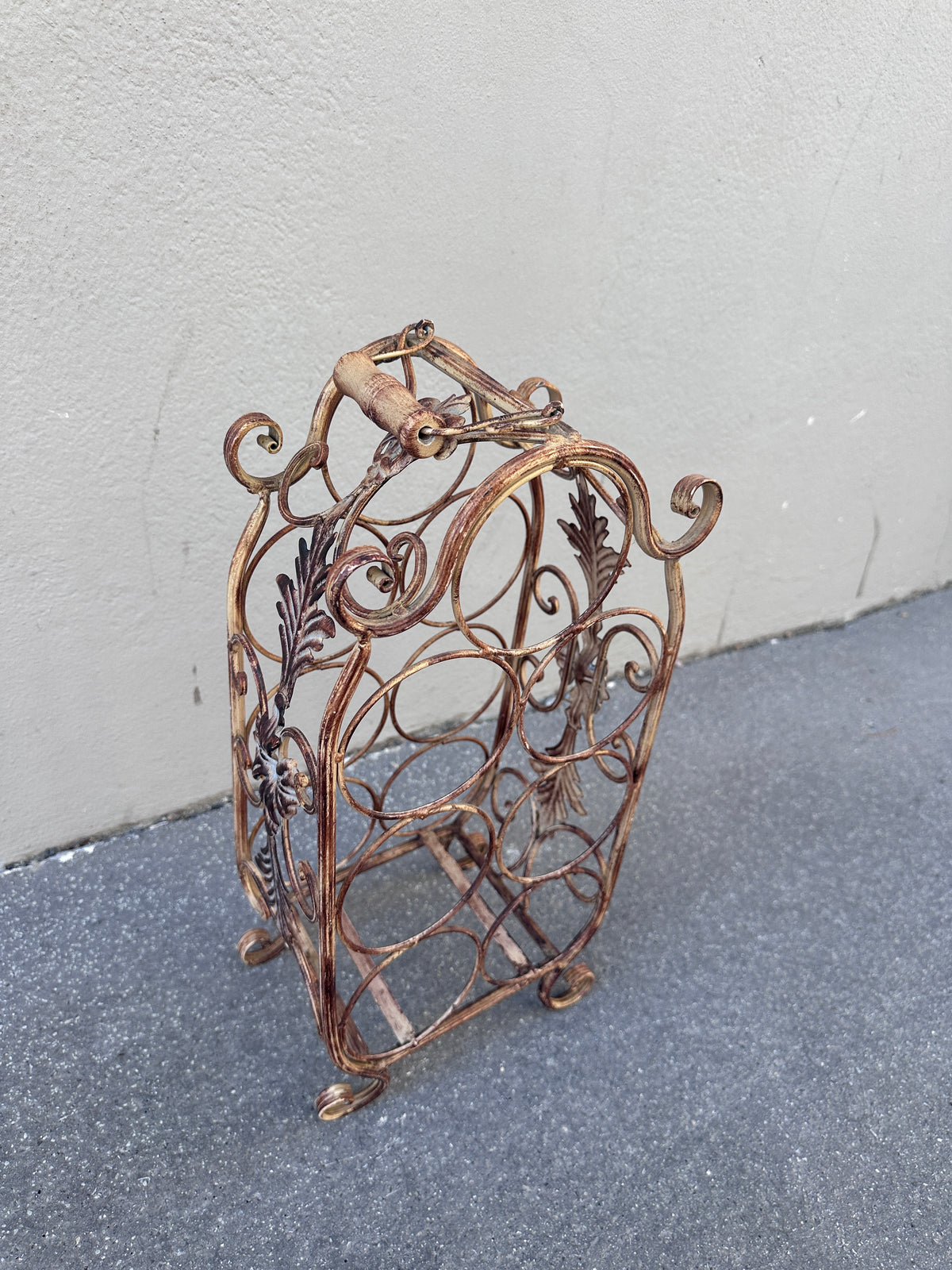 Vintage Weinflaschenhalter / kleines Weinregal