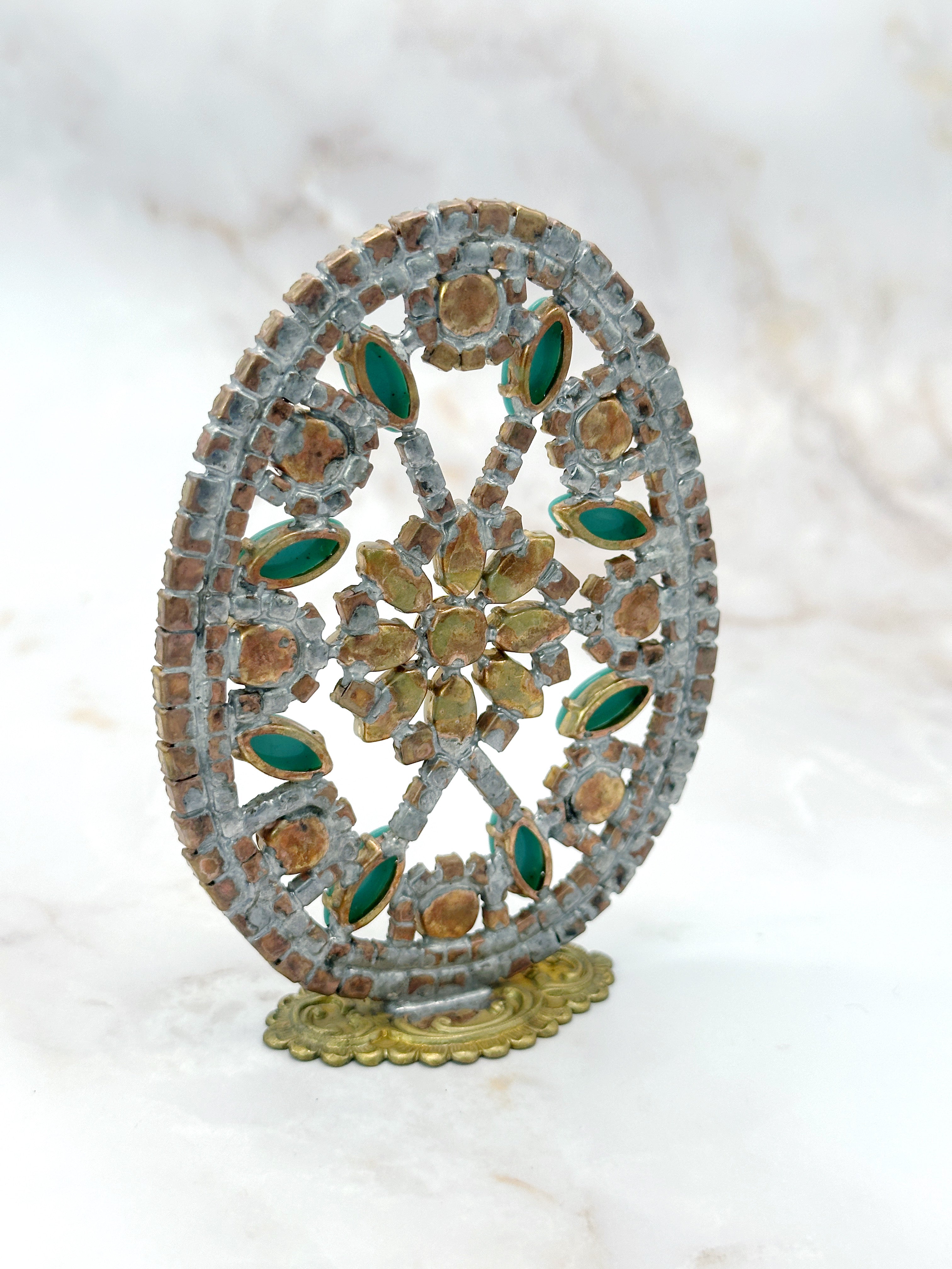 Handgefertigtes Gablonzer Osterei zum Aufstellen in Türkis und Bunt