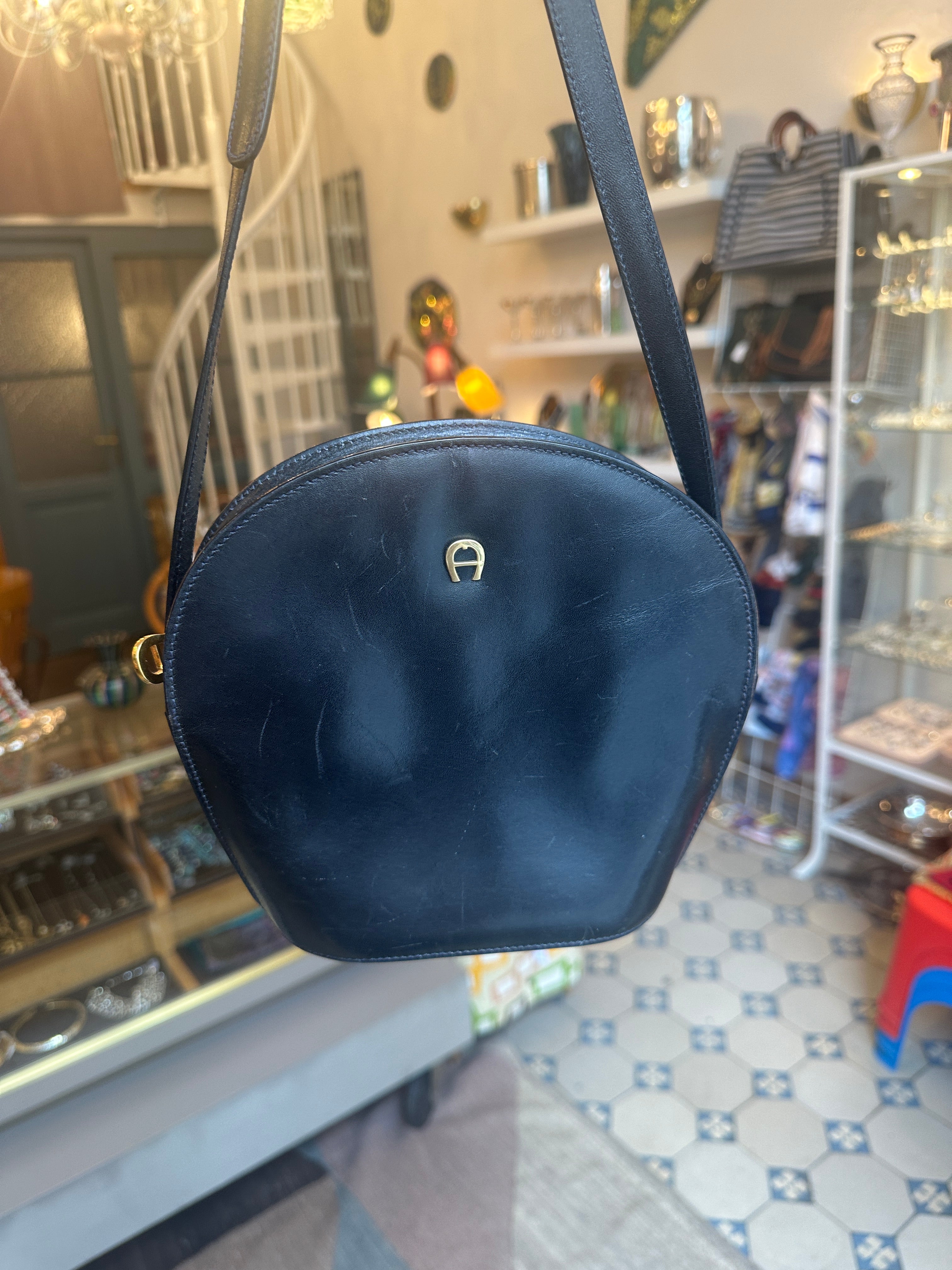 Vintage Aigner Crossbody Tasche in Schwarz