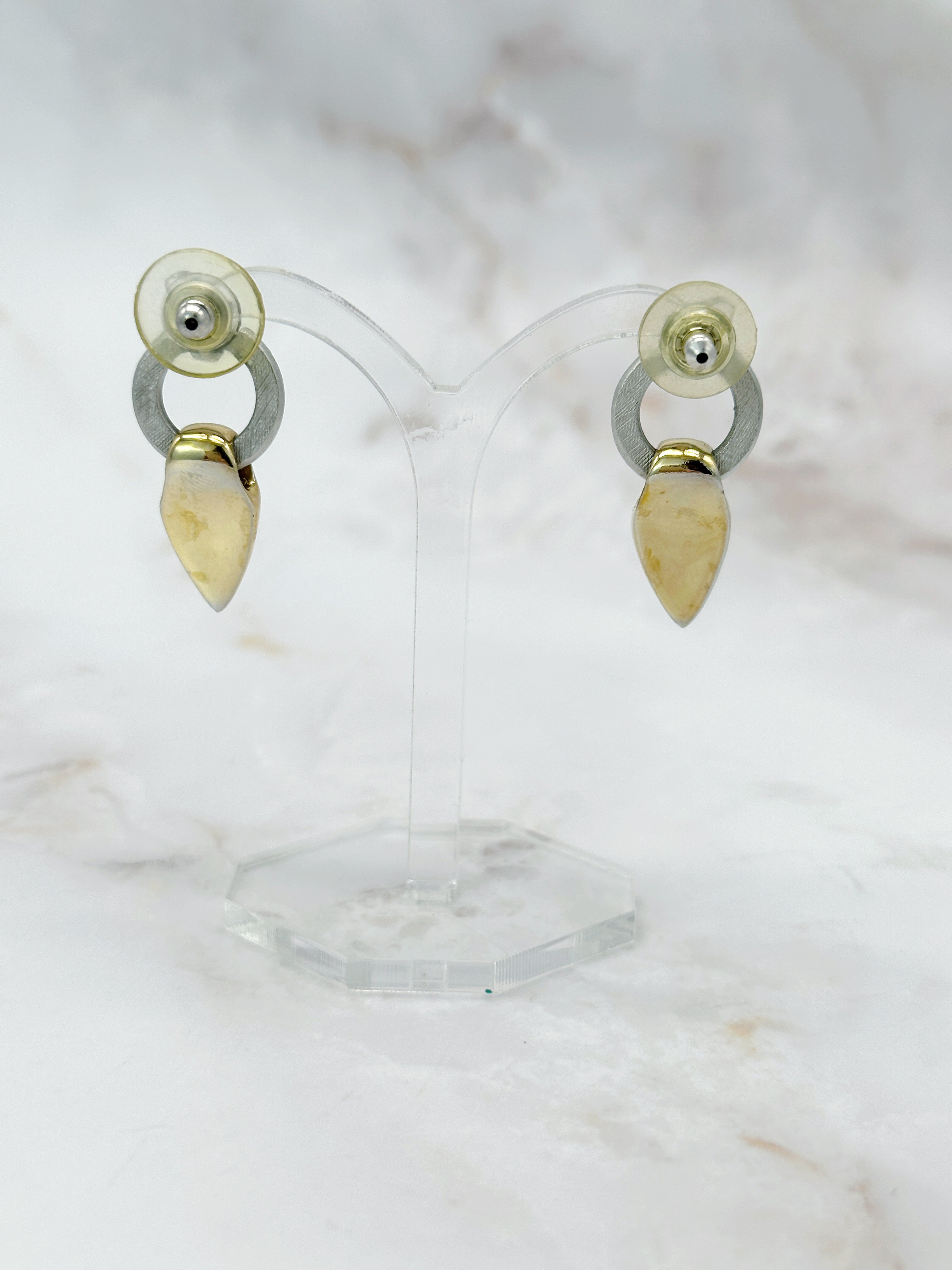 Elegante Vintage-Ohrstecker in Bicolour-Optik