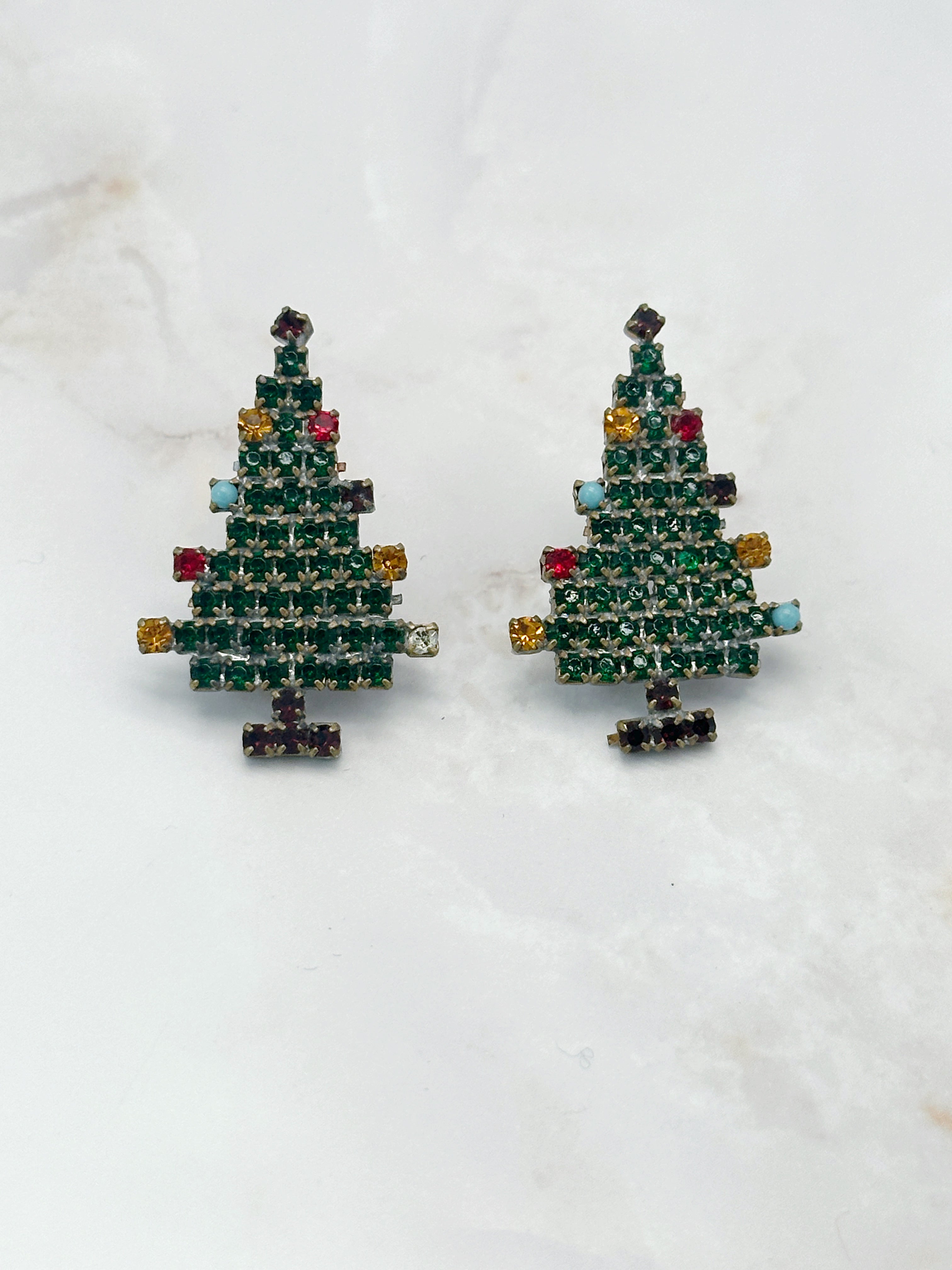 Funkelnde Gablonzer Ohrstecker Christbaum Grün