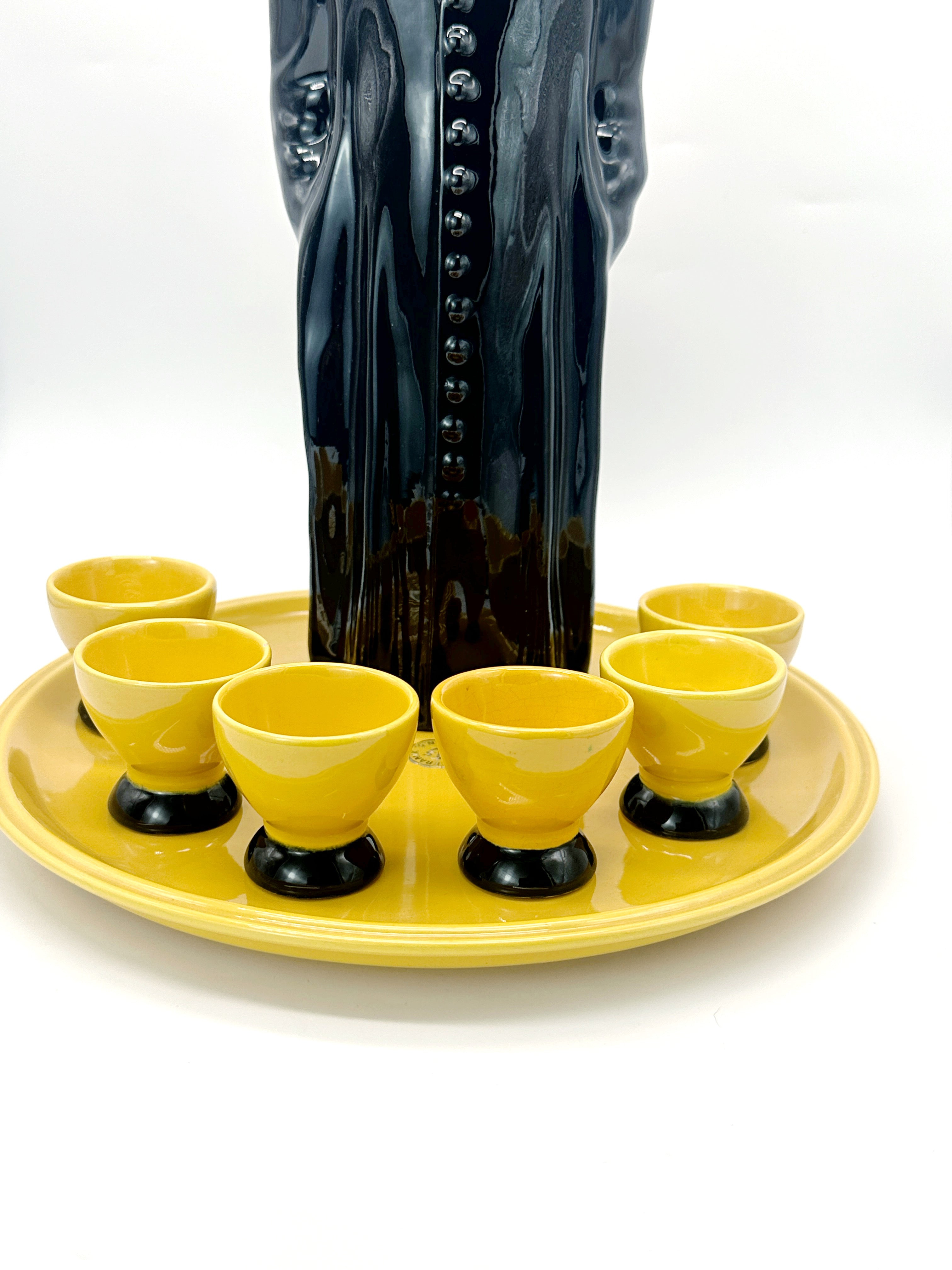 Vintage Schnaps-Set Don Camillo von Scheibbs Keramik mit Servierplatte