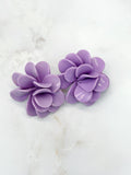 Vintage Blumen-Ohrclips in Lila um 1950