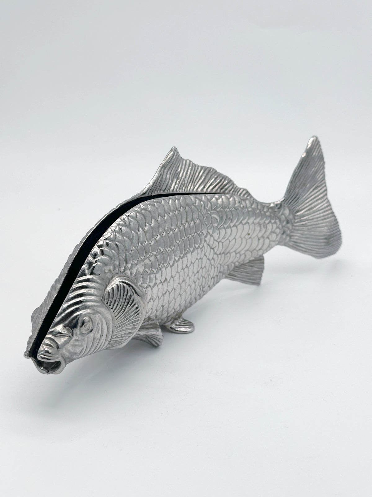 Vintage Serviettenhalter in Fischform – versilbert und auch als Briefhalter nutzbar