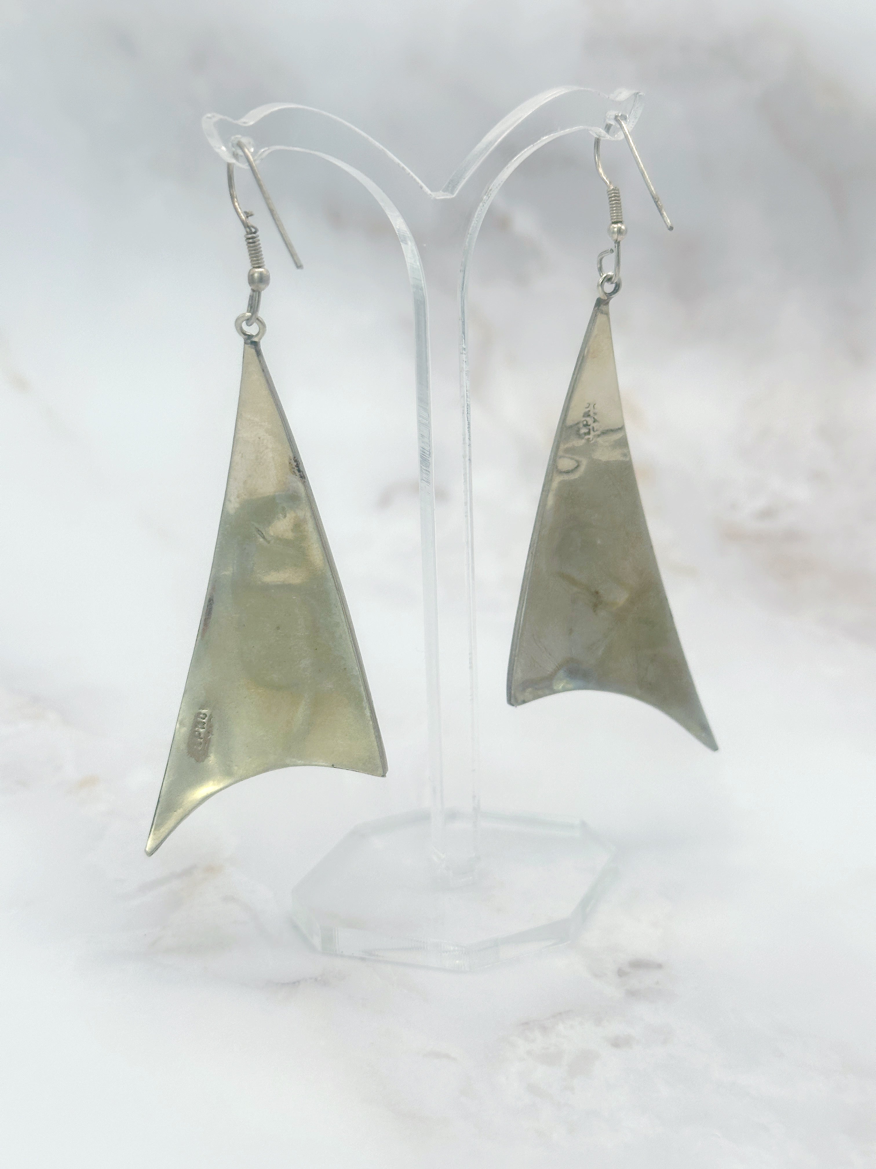 Lange dreieckige Vintage Ohrgehänge aus Sterling Silber mit grün-rosé Perlmutt