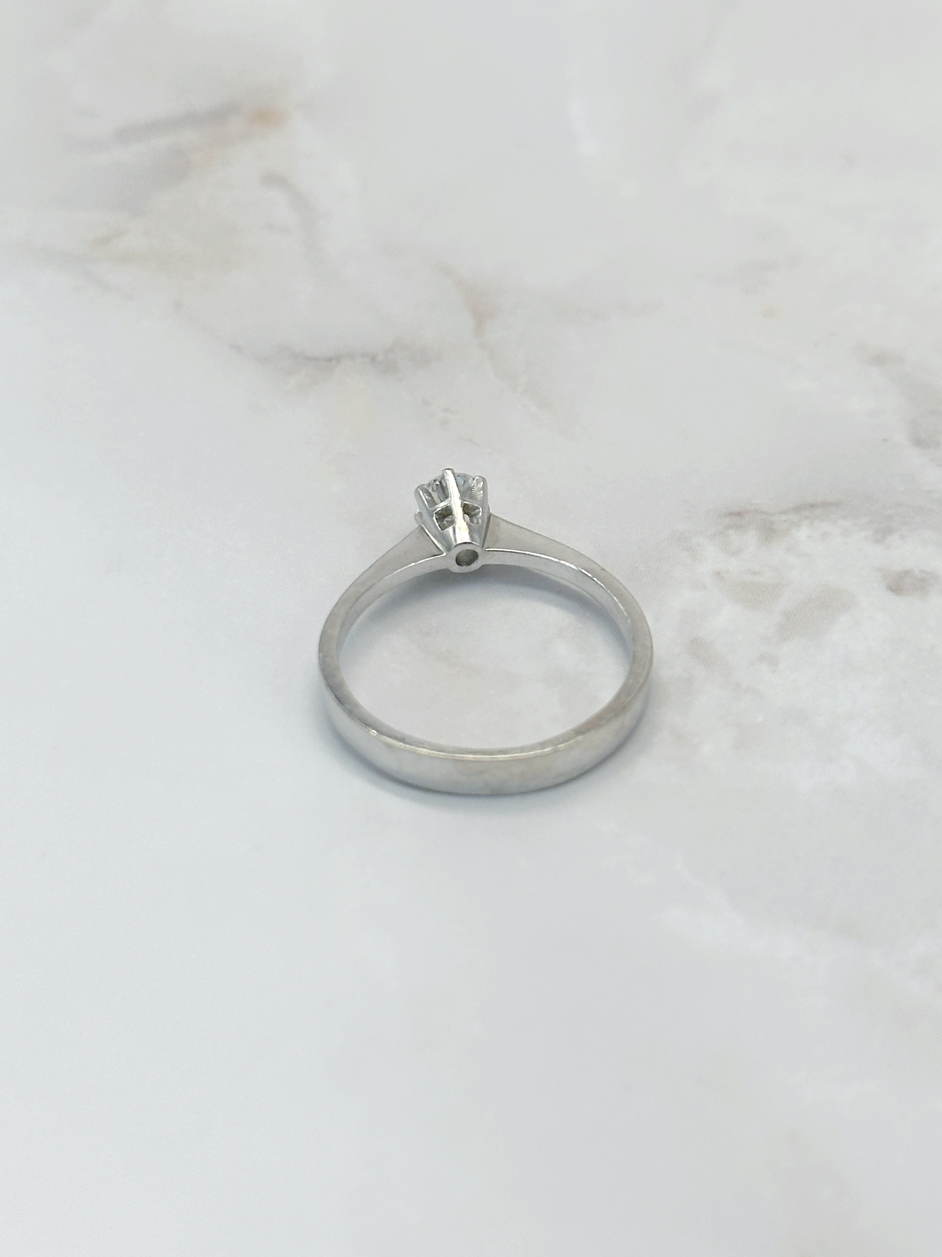 Klassischer Solitär Verlobungsring Brillant 585 Weißgold