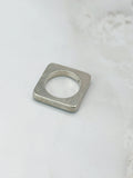 Moderner, quadratischer Ring aus 925 Sterling Silber