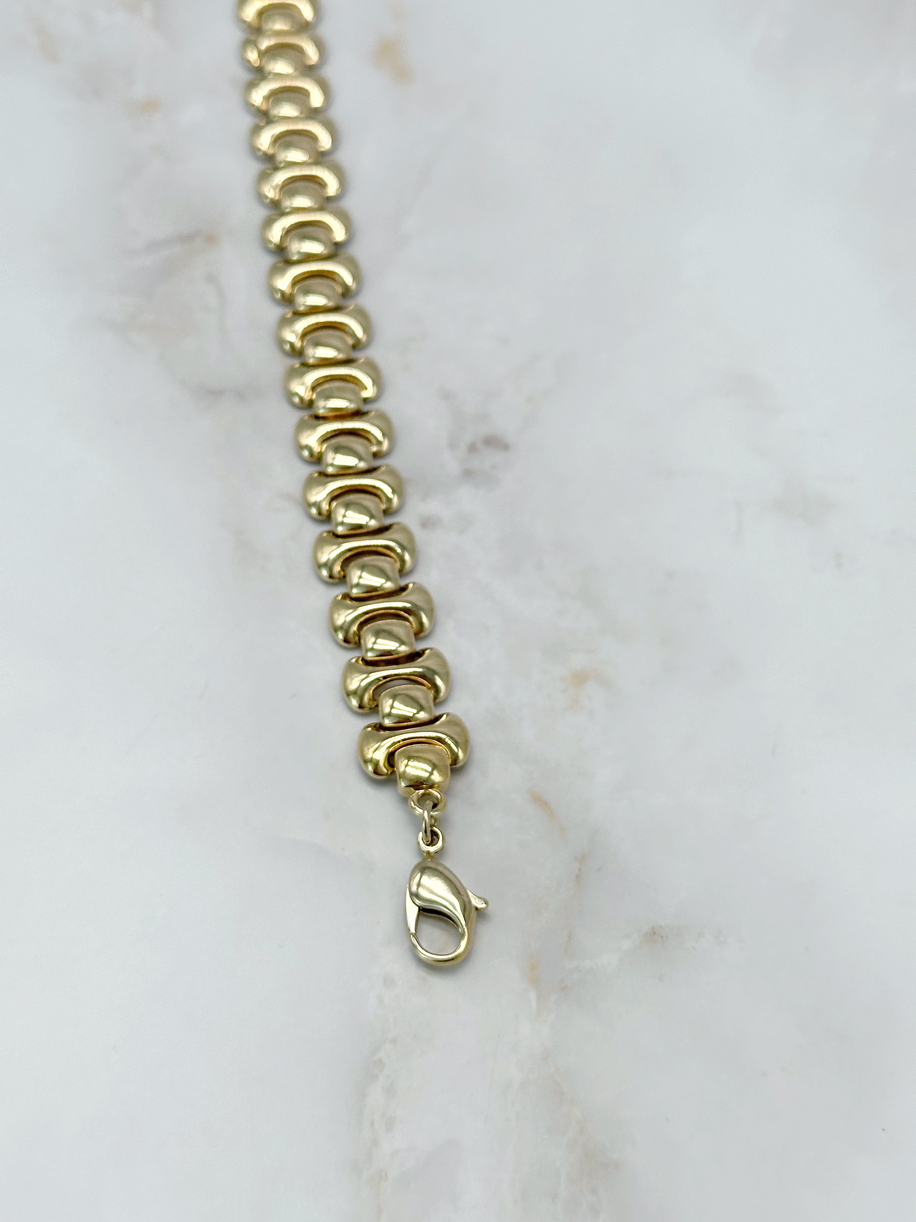 Vintage bracelet with flat links