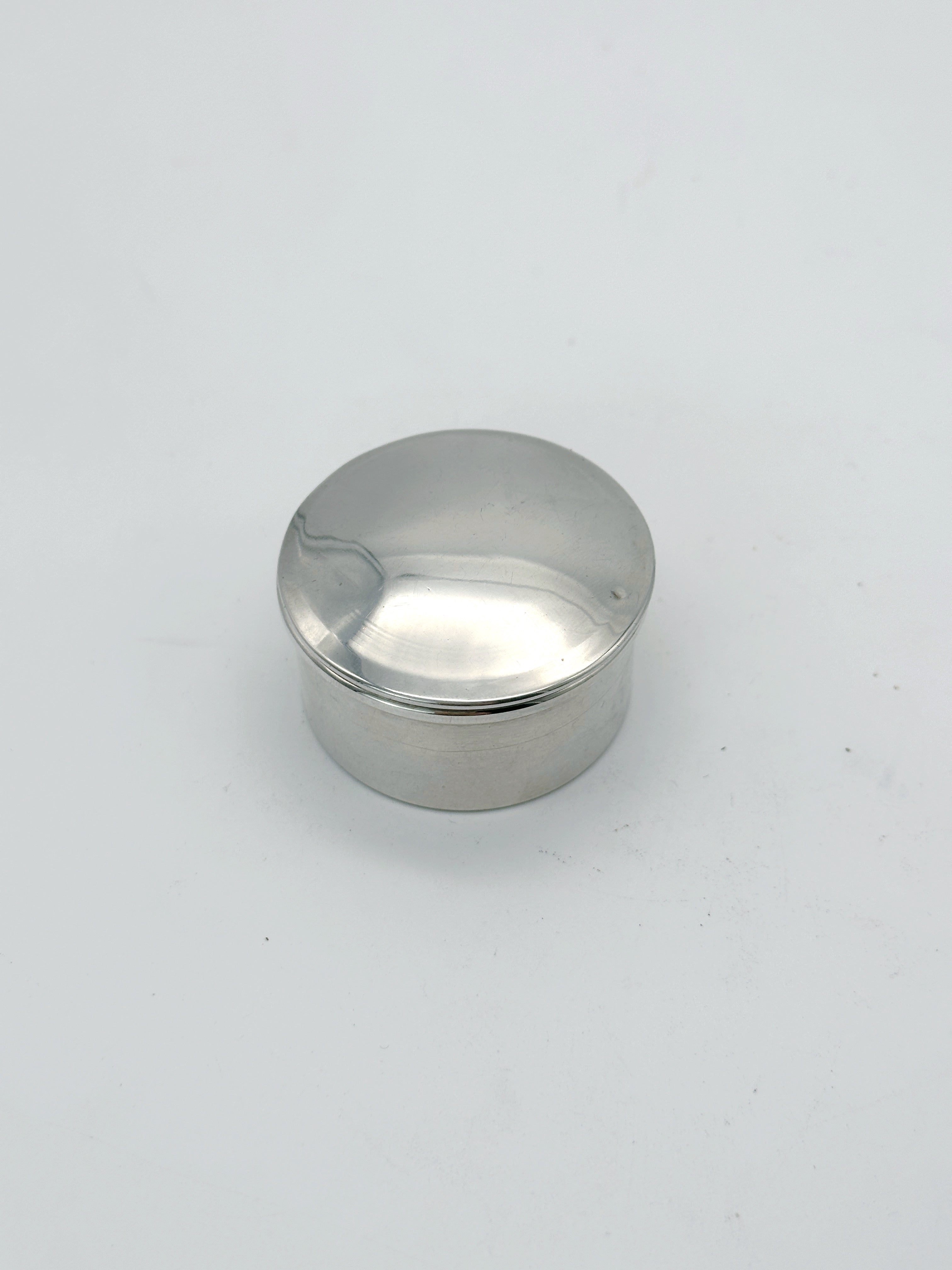 Pillendose aus Silber