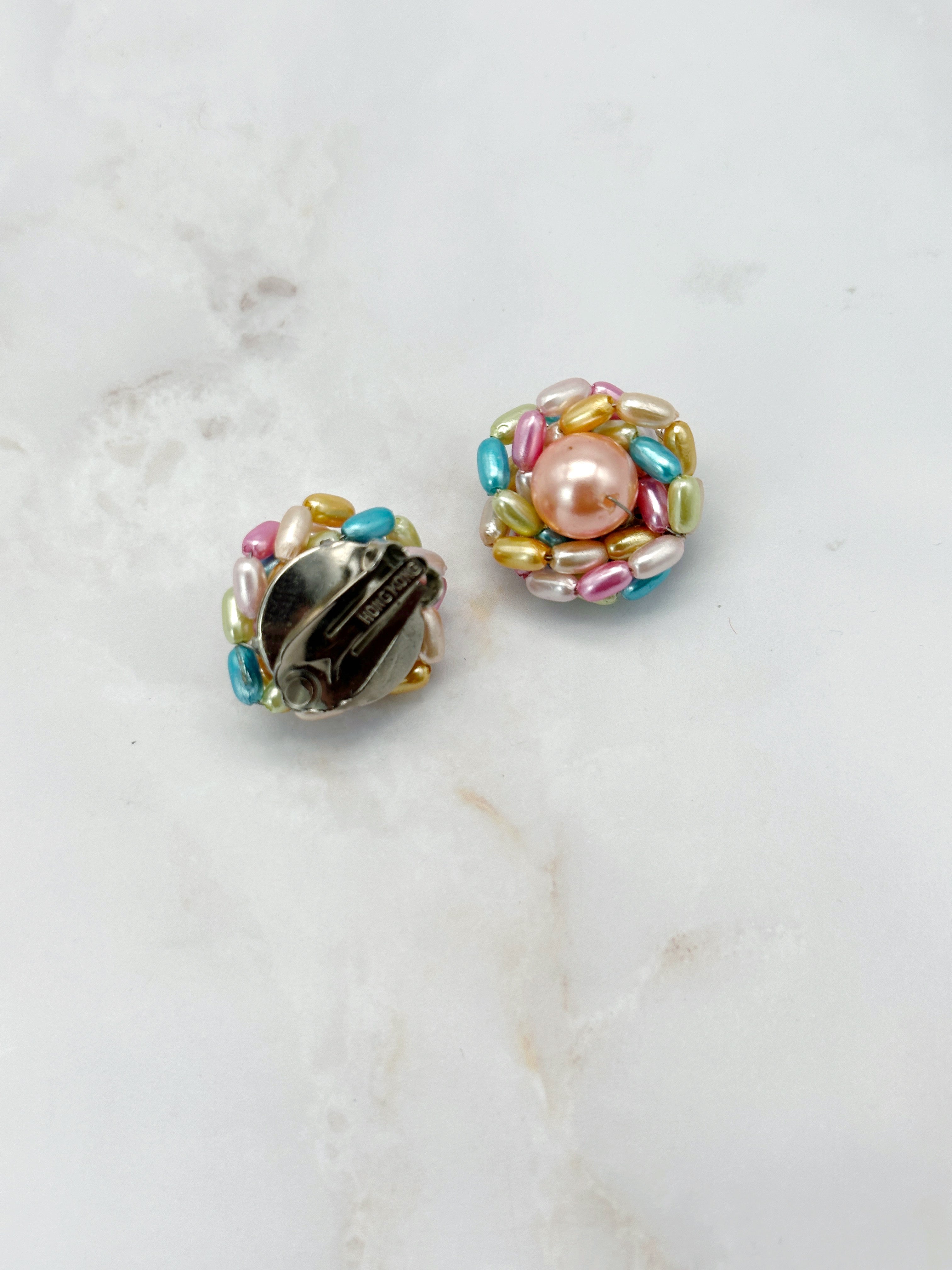 Vintage Ohrclips mit Kunstperlen in zarten Pastelltönen