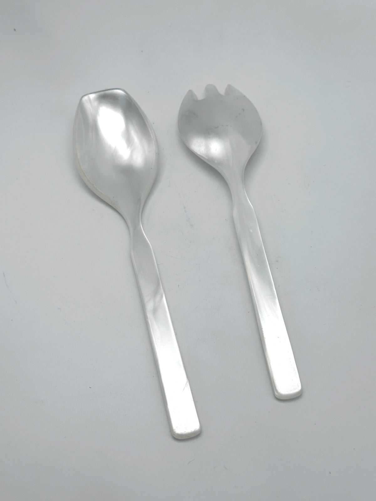 Vintage Salatbesteck aus Lucite mit Perlmuttglanz