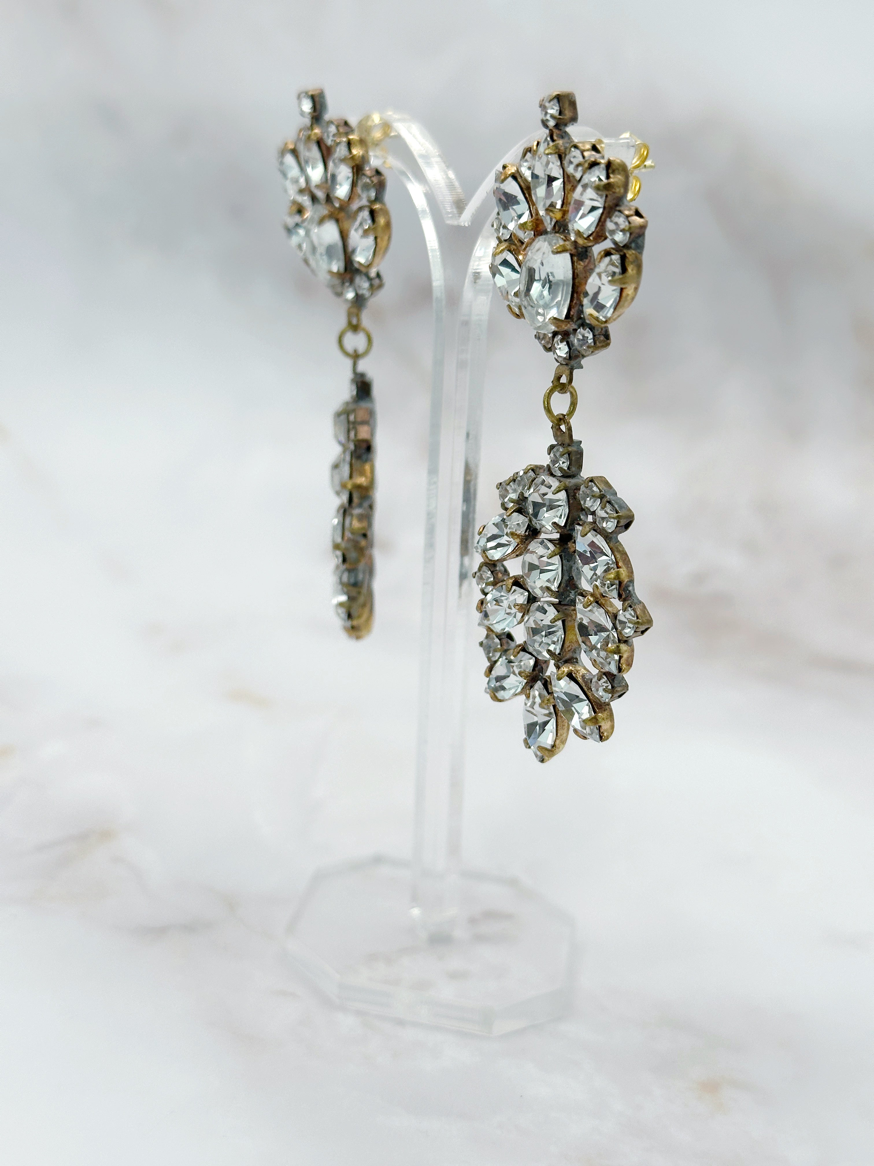 Prächtige Vintage Chandelier Ohrstecker mit böhmischen Kristallen