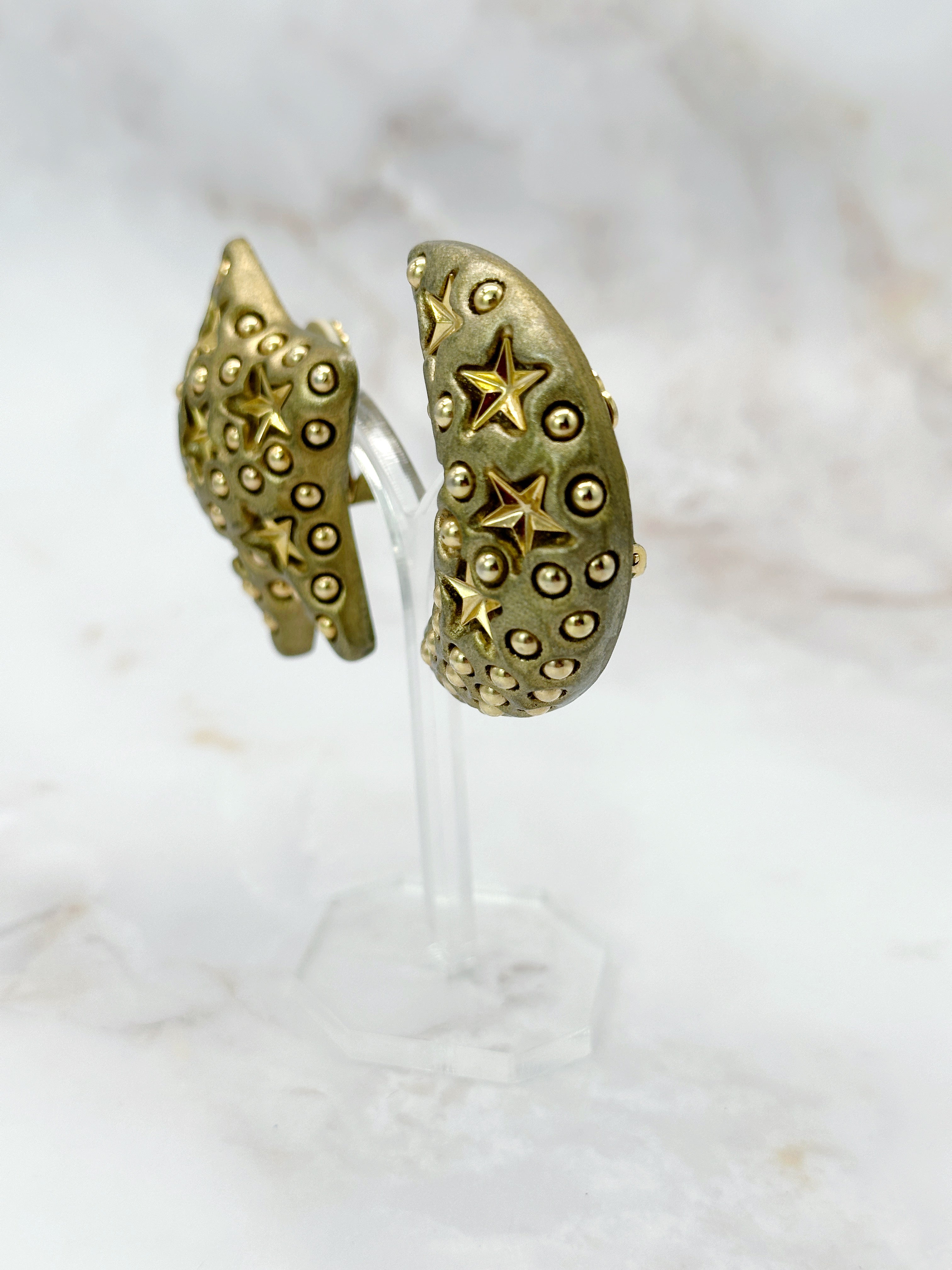 Asymmetrische Vintage Statement Ohrclips Mond & Stern aus goldenem Holz