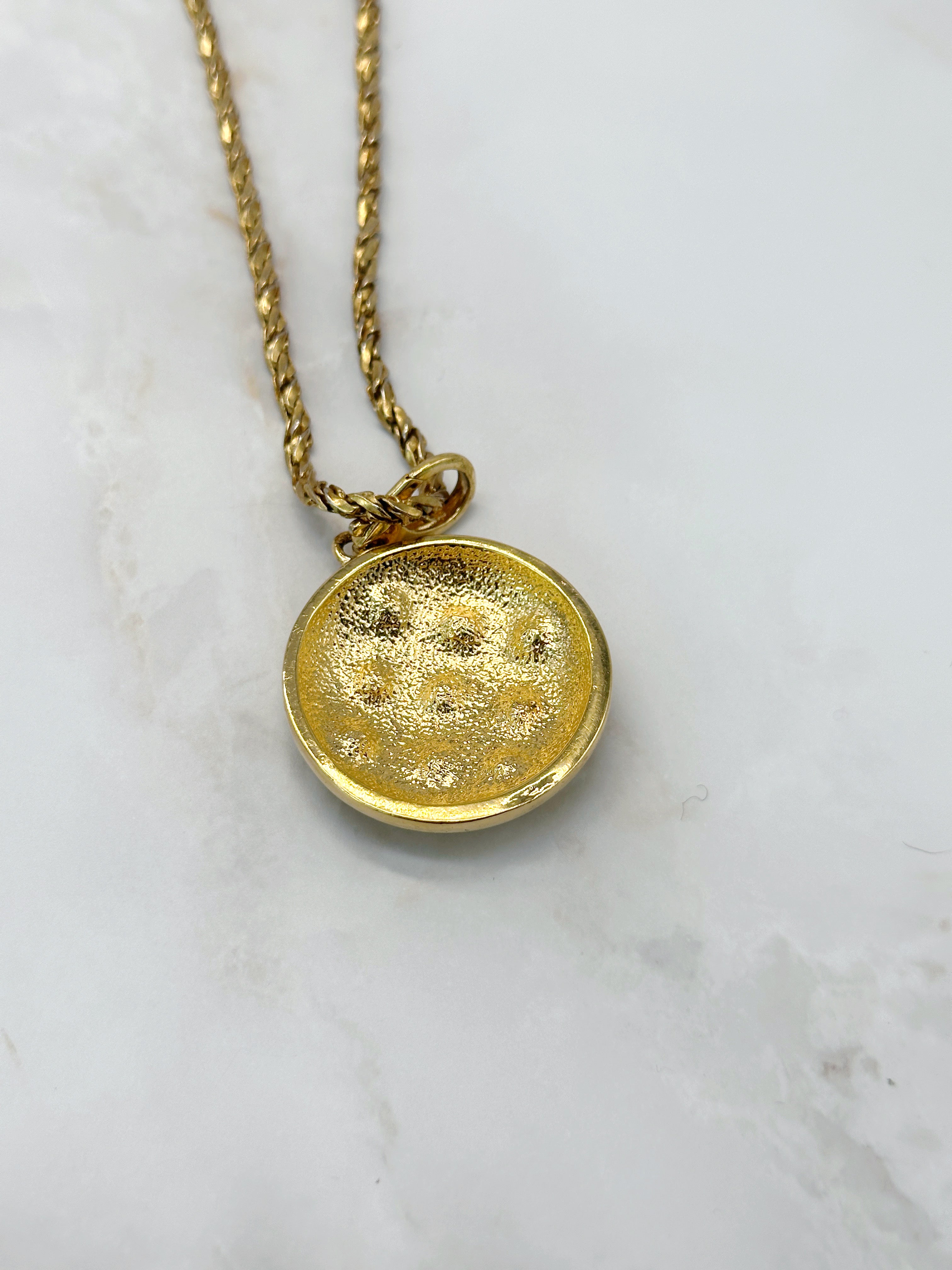 Gedrehte Vintage Halskette mit Strass Anhänger