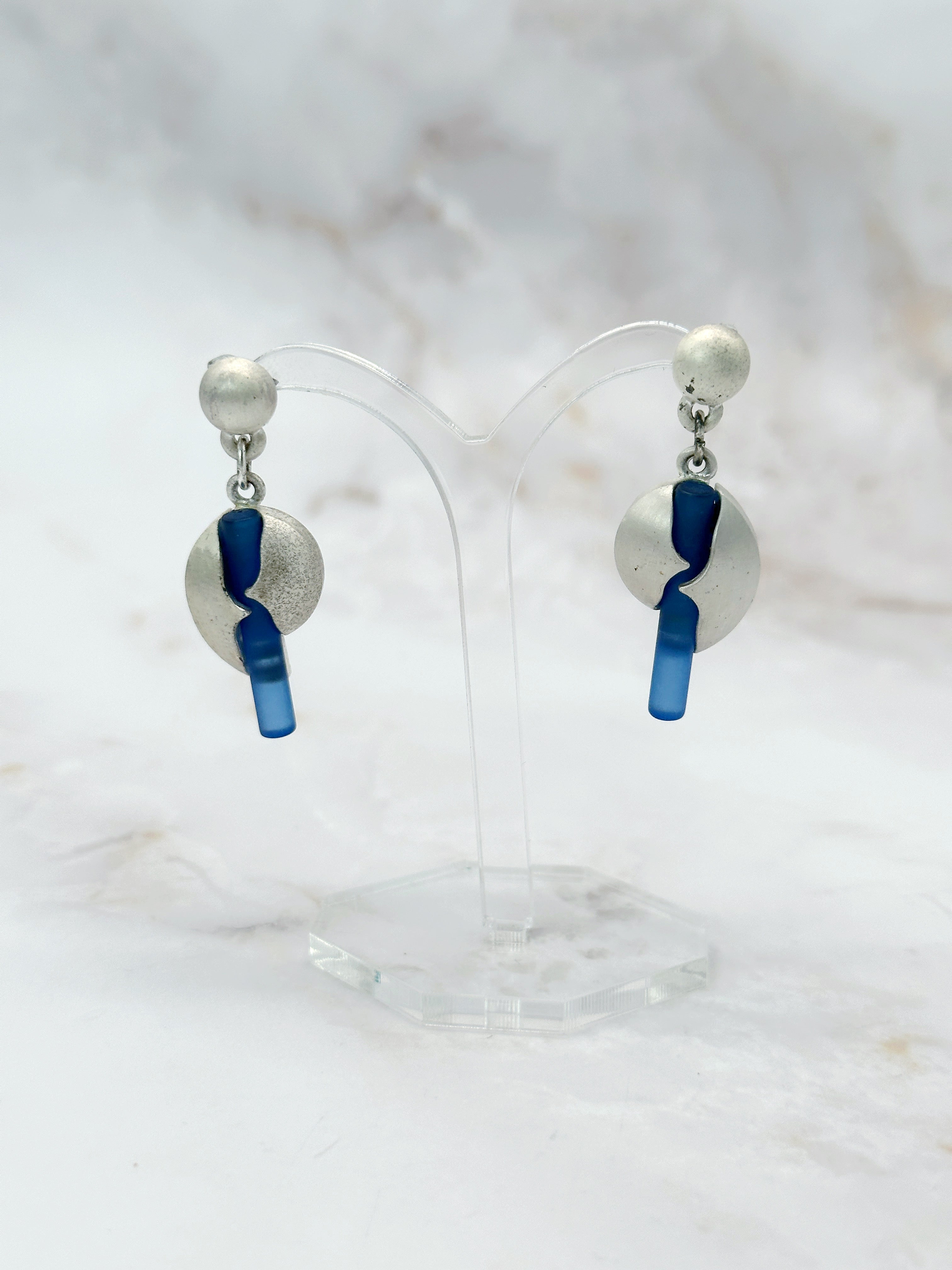 Moderne Vintage Ohrstecker mit Blauem Glasstab