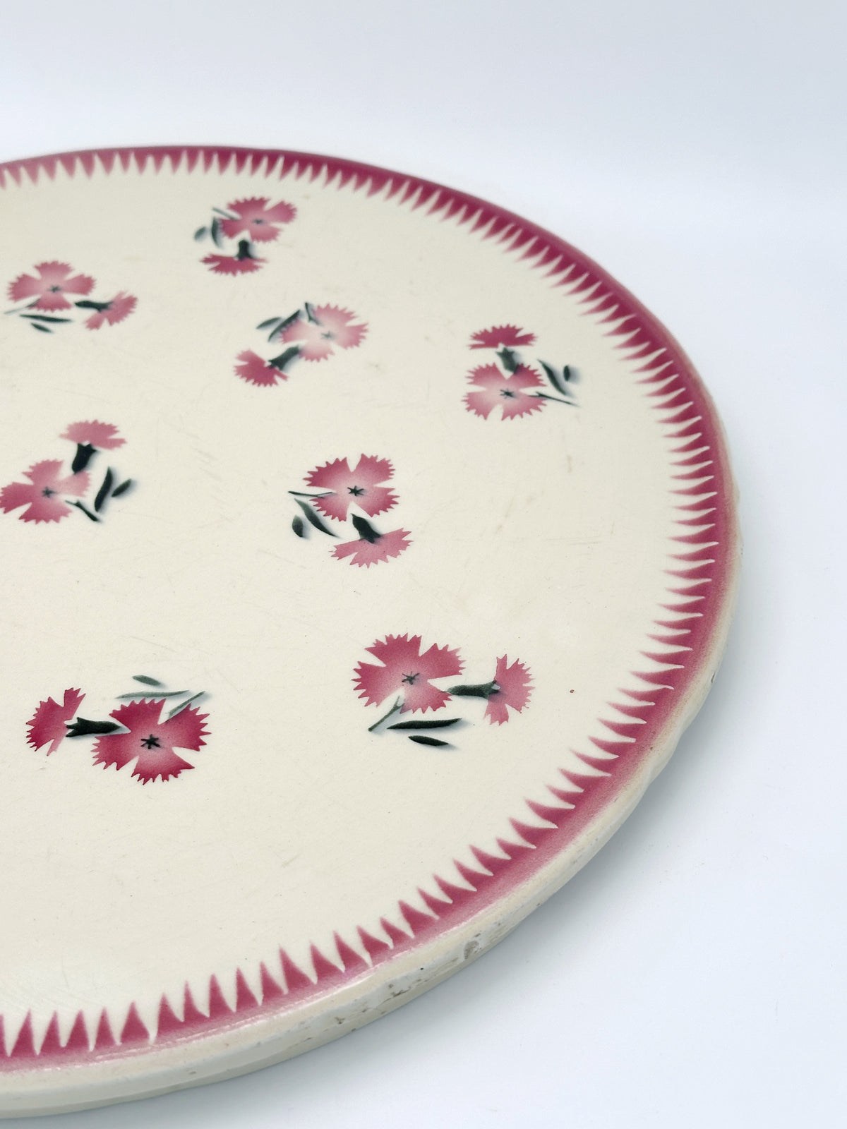 Vintage Kuchenplatte aus gelber Keramik mit Blütenmotiv