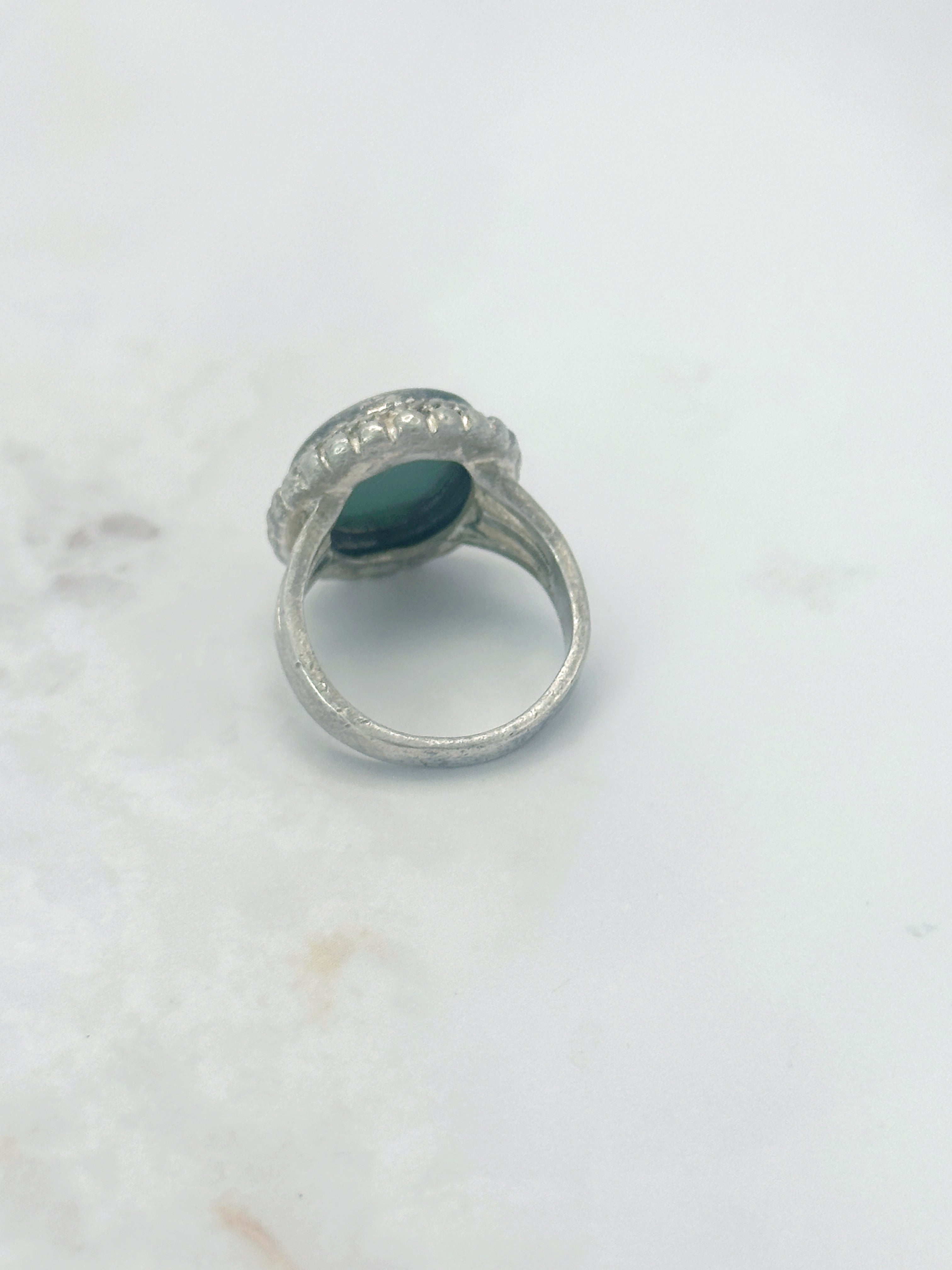 Ring aus 925 Sterling Silber mit leuchtendem Glaselement in Türkis
