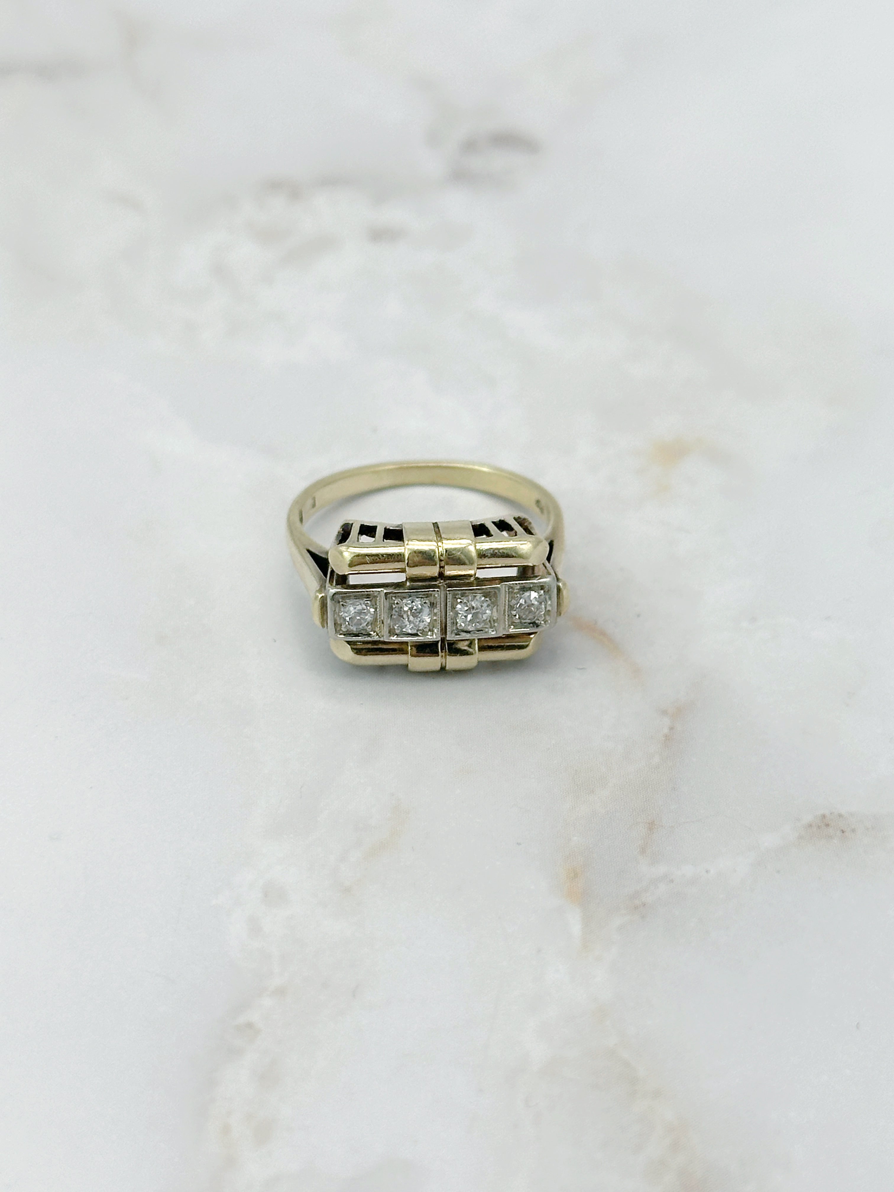 Ring um 1940 in 585 Gelbgold mit Altschliffdiamanten