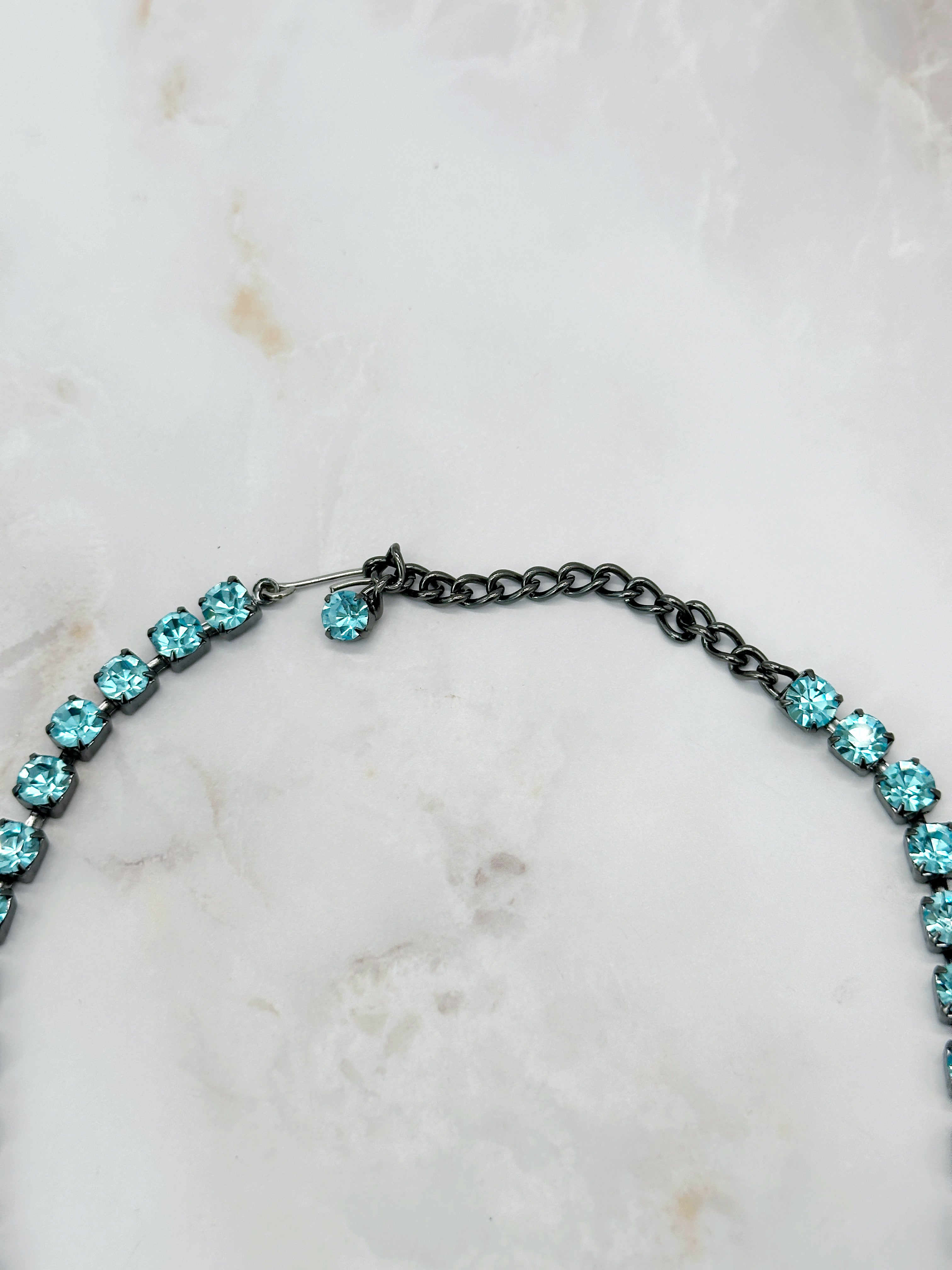 Vintage Strass Choker mit eisblauen Steinen