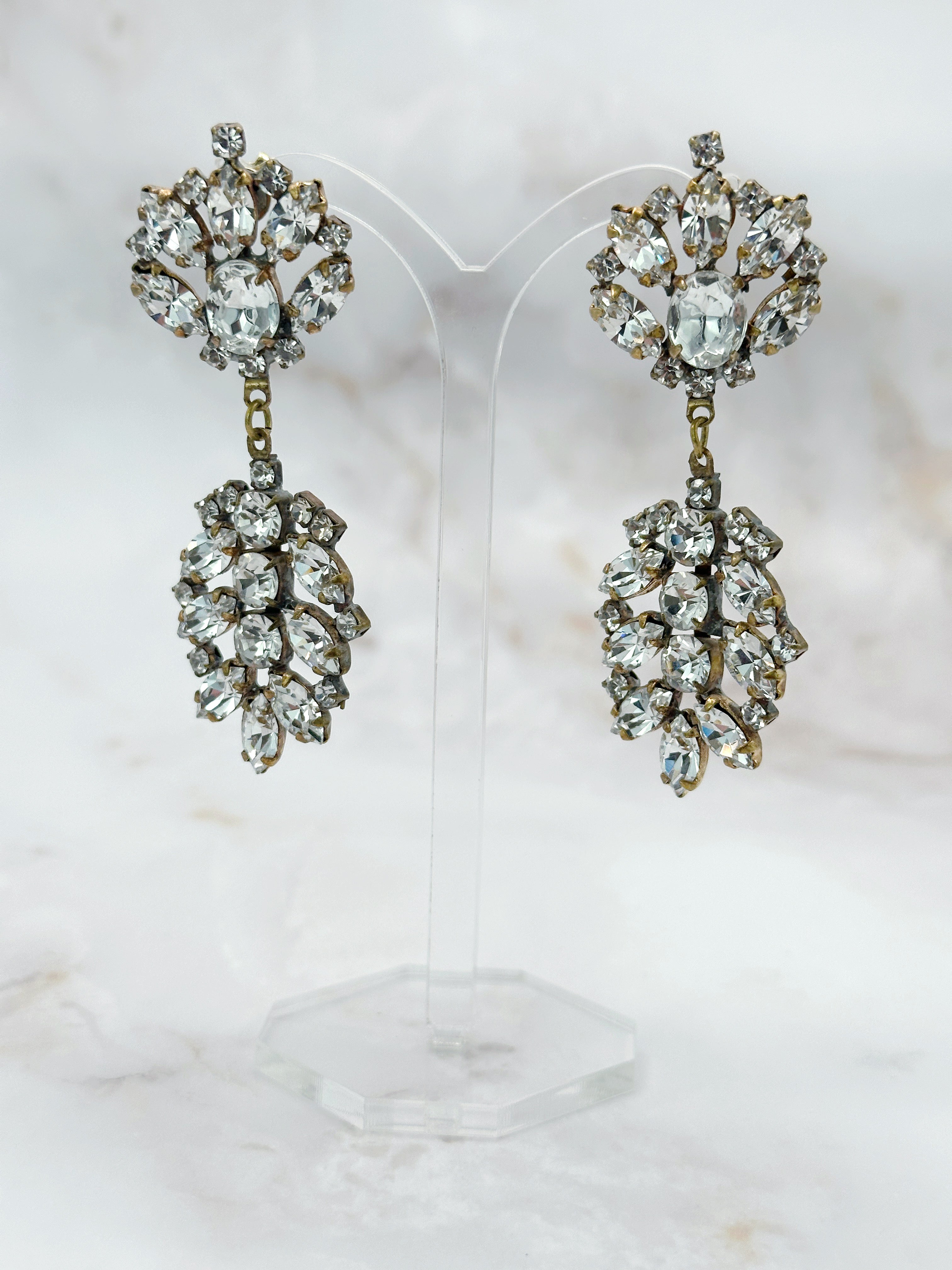 Prächtige Vintage Chandelier Ohrstecker mit böhmischen Kristallen