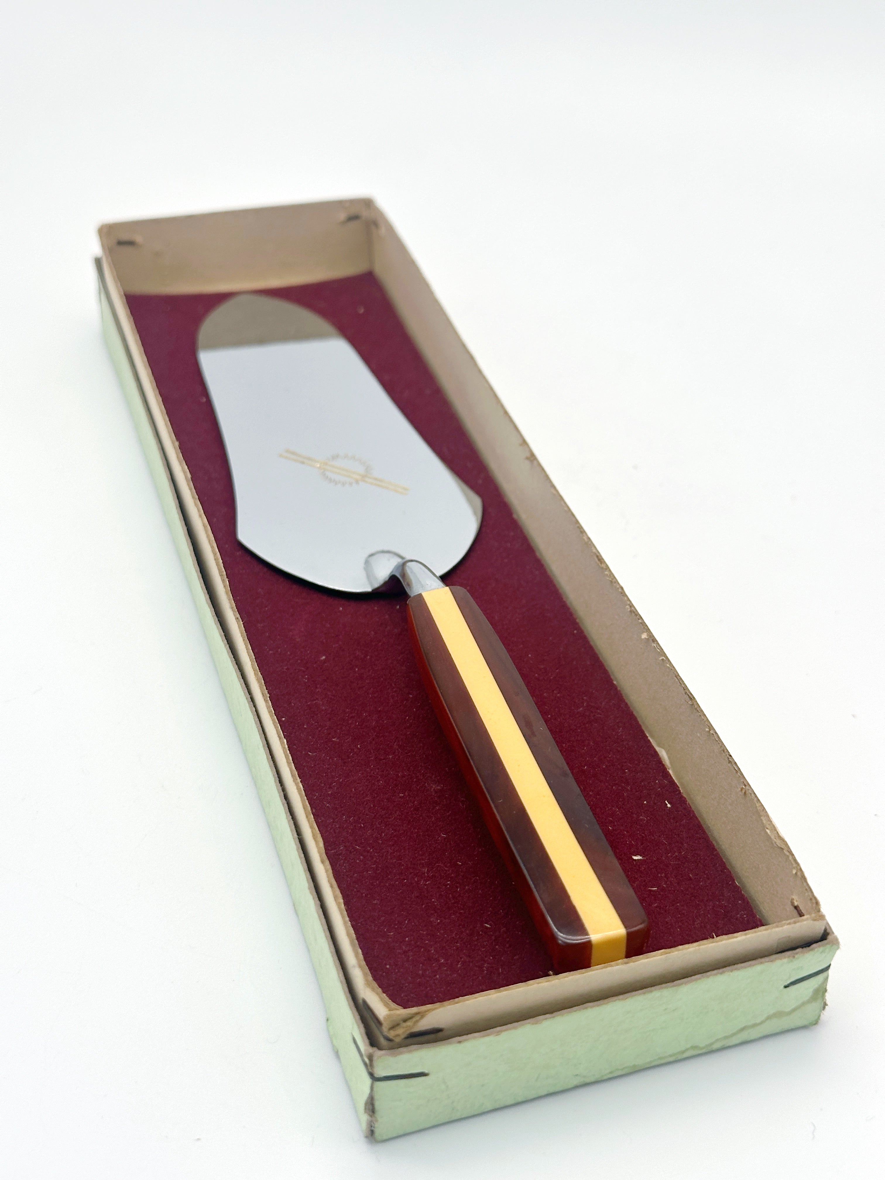 Vintage Kuchenheber mit Bakelitgriff in Originalbox