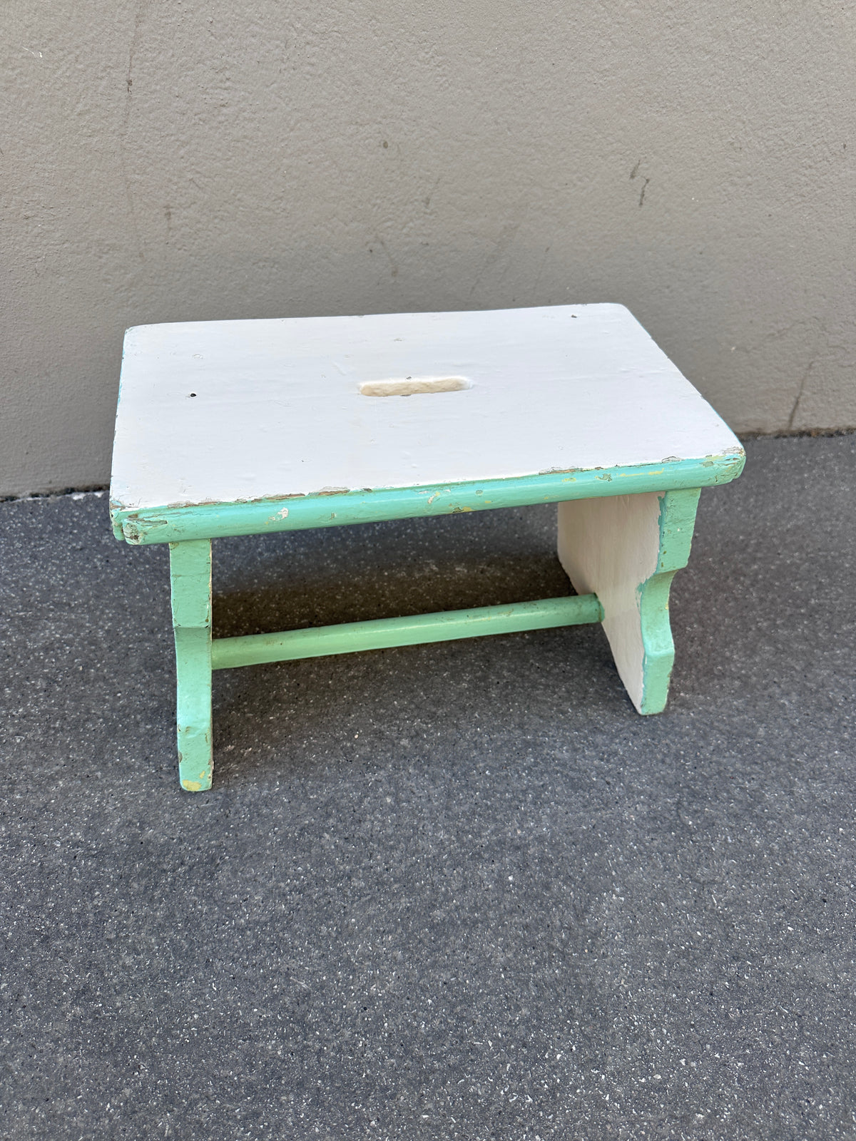 Vintage Schamerl / Hocker aus Holz in Weiß und Türkis