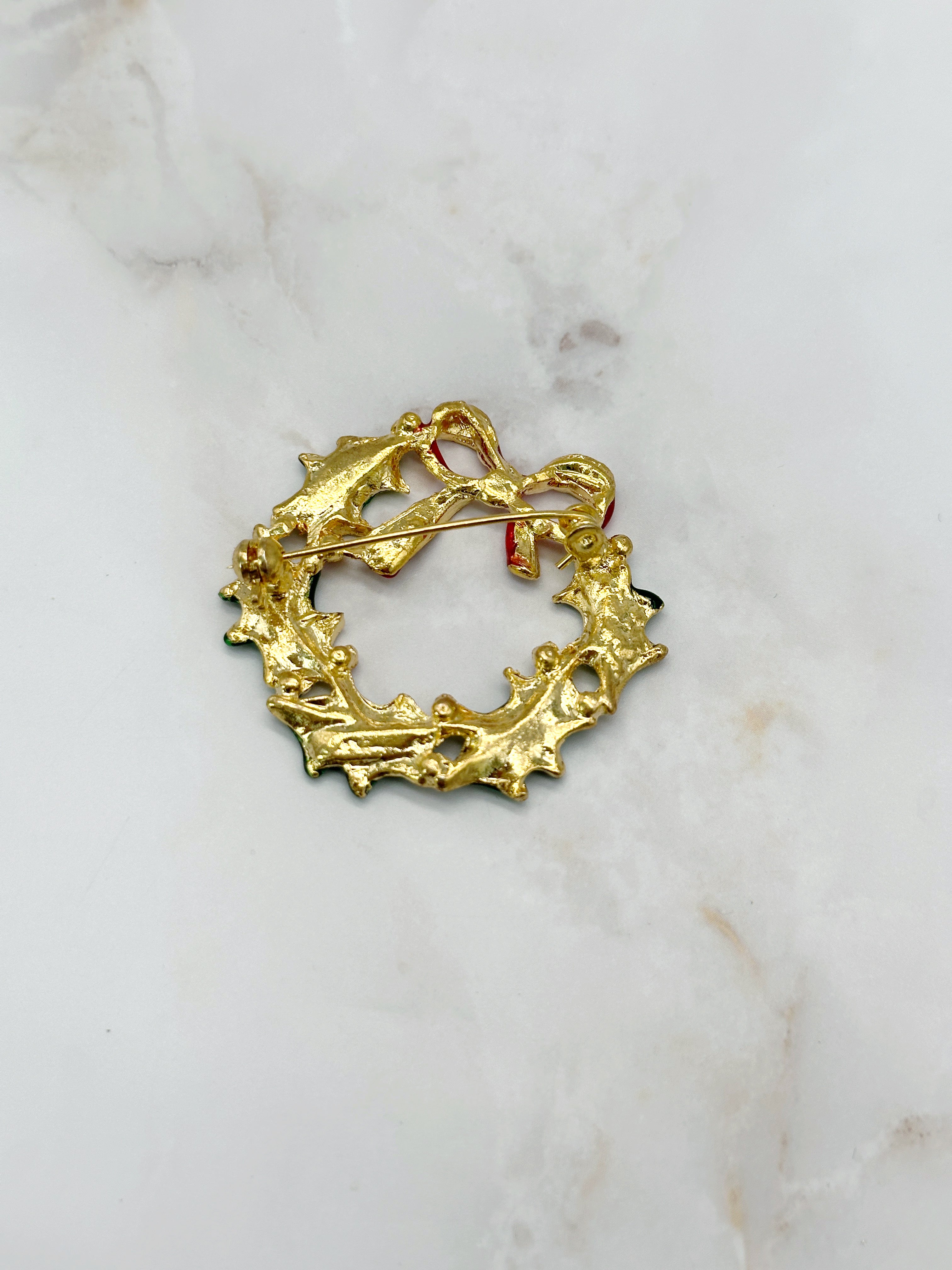 Vintage Weihnachtsbrosche Kranz mit roter Schleife