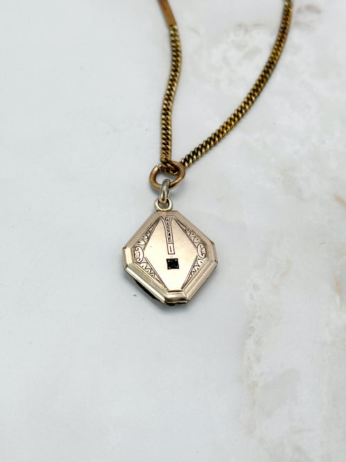 Antique Art Nouveau necklace with doublé medallion