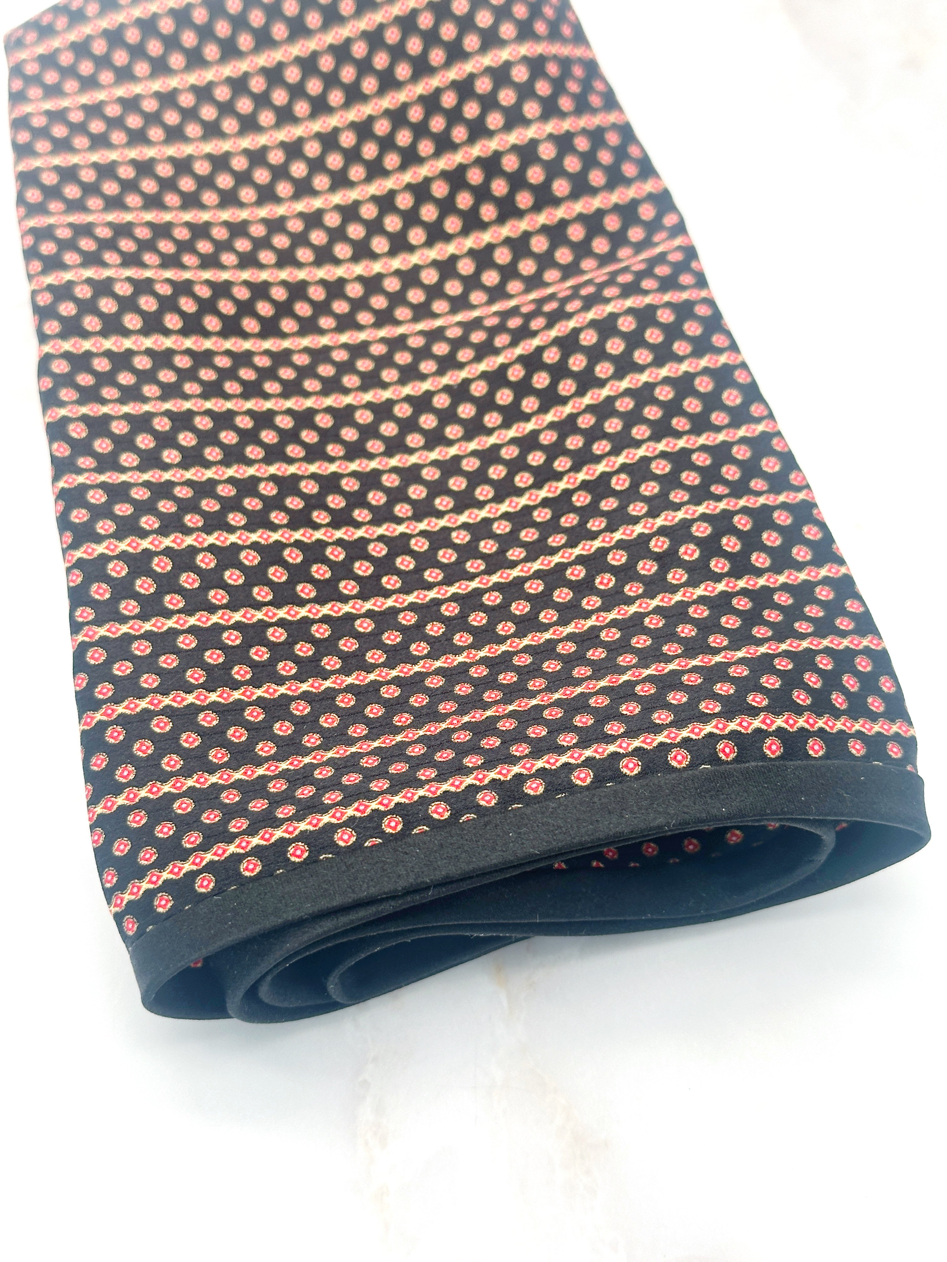 Einstecktuch aus Seide mit kleinem Muster in Schwarz, Rot und Gold