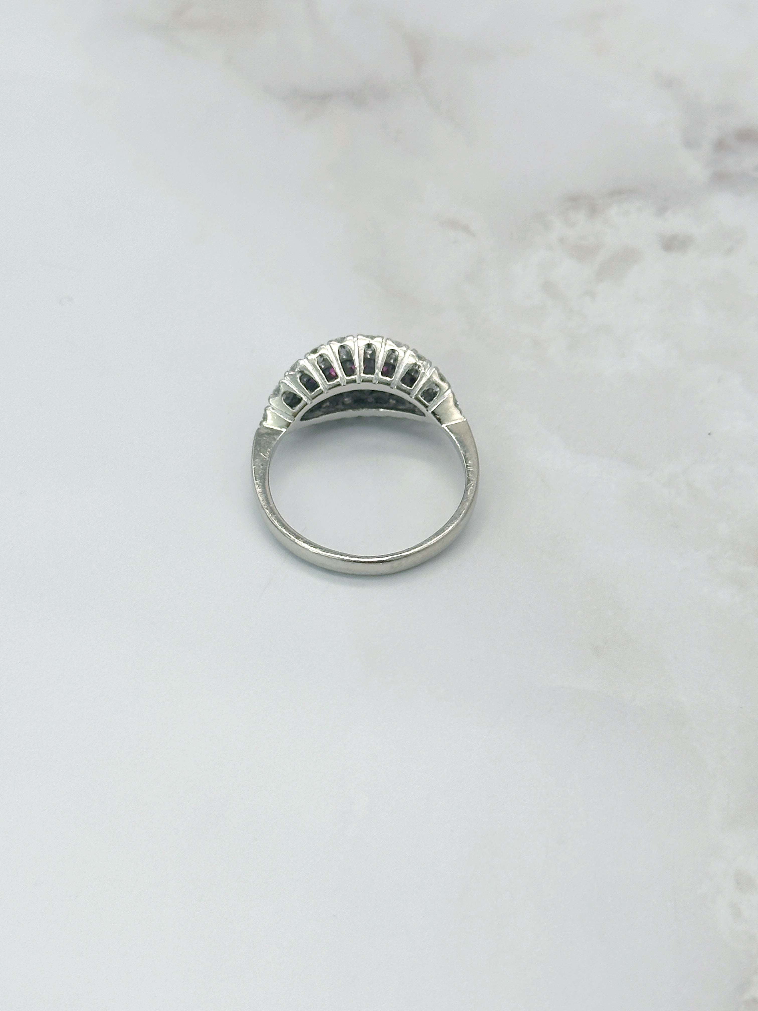 Vintage Ring in 585 Weißgold mit Rubinen und Brillanten