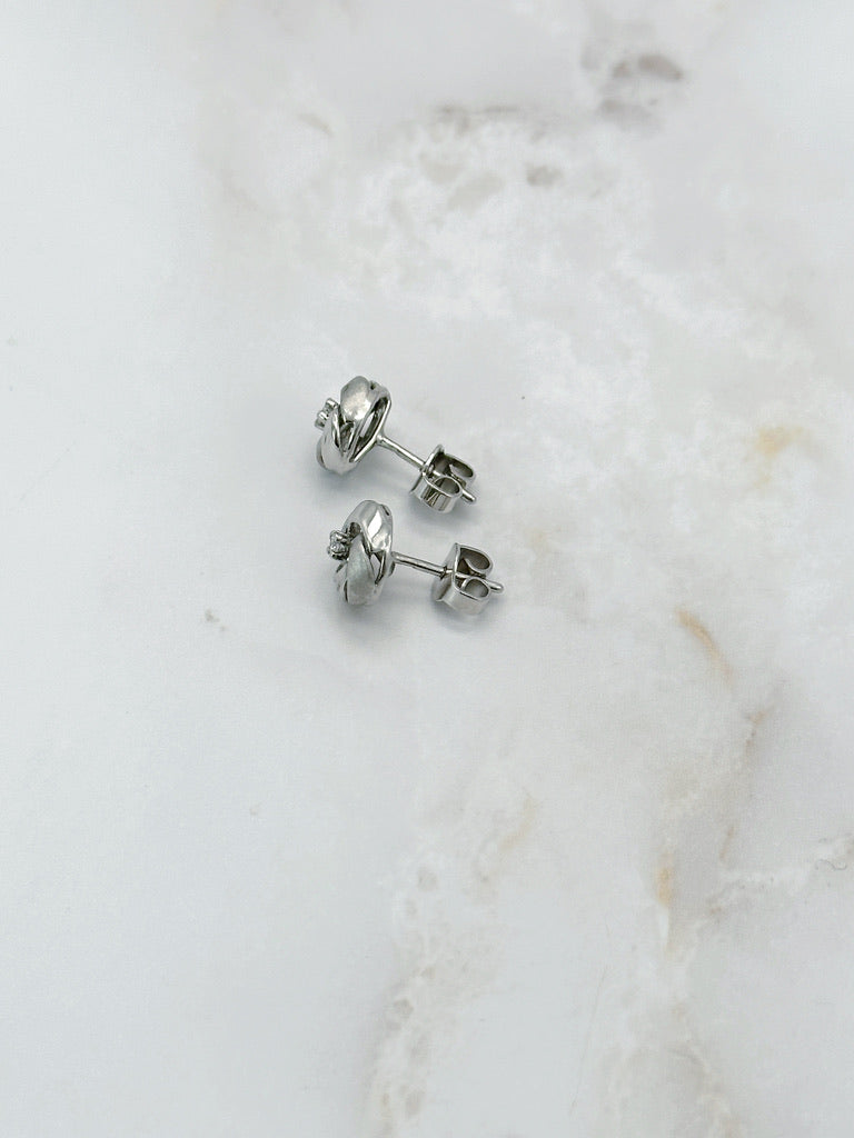 Klassische Ohrstecker in Weißgold & Diamant
