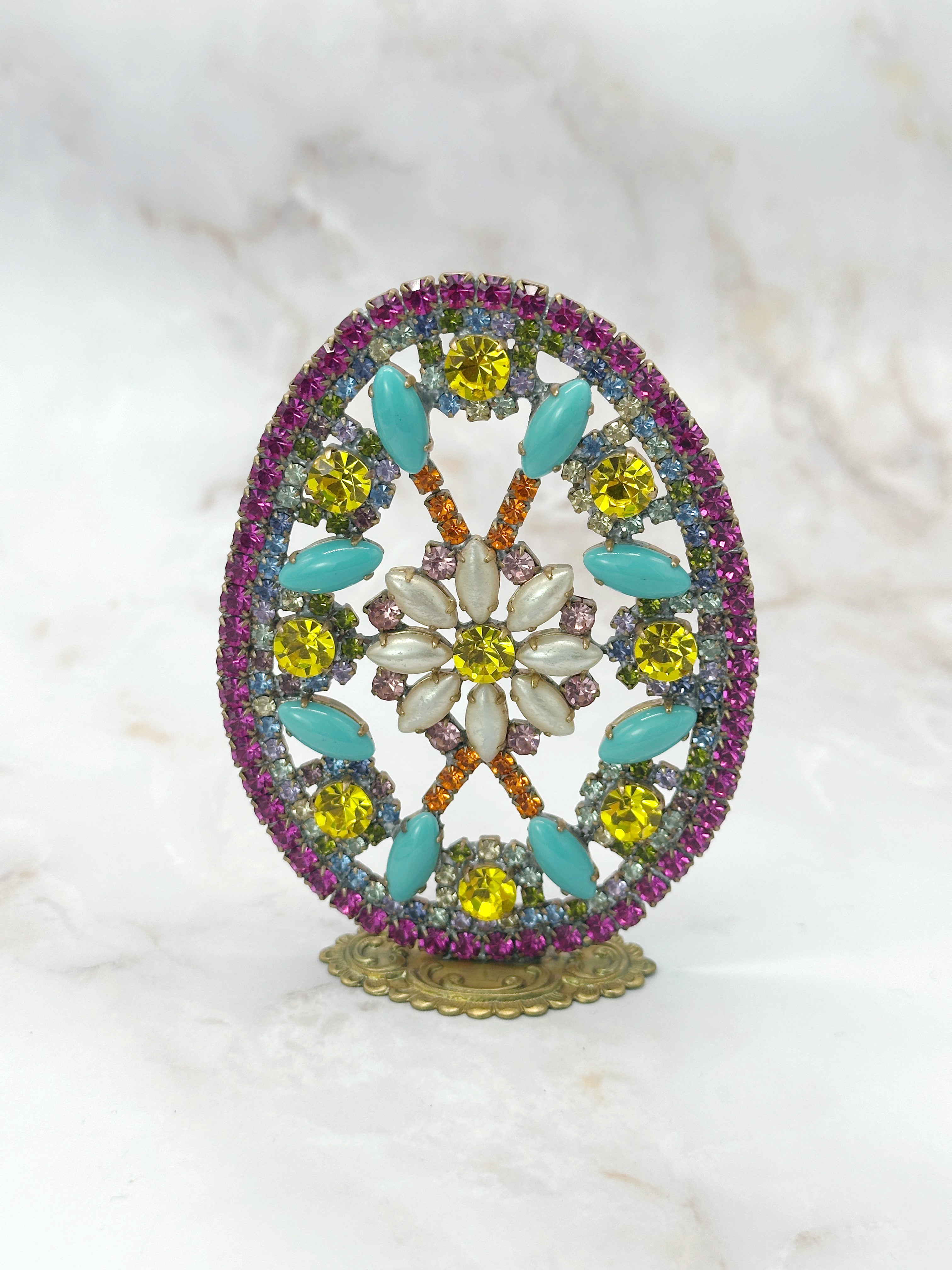 Handgefertigtes Gablonzer Osterei zum Aufstellen in Türkis und Pink