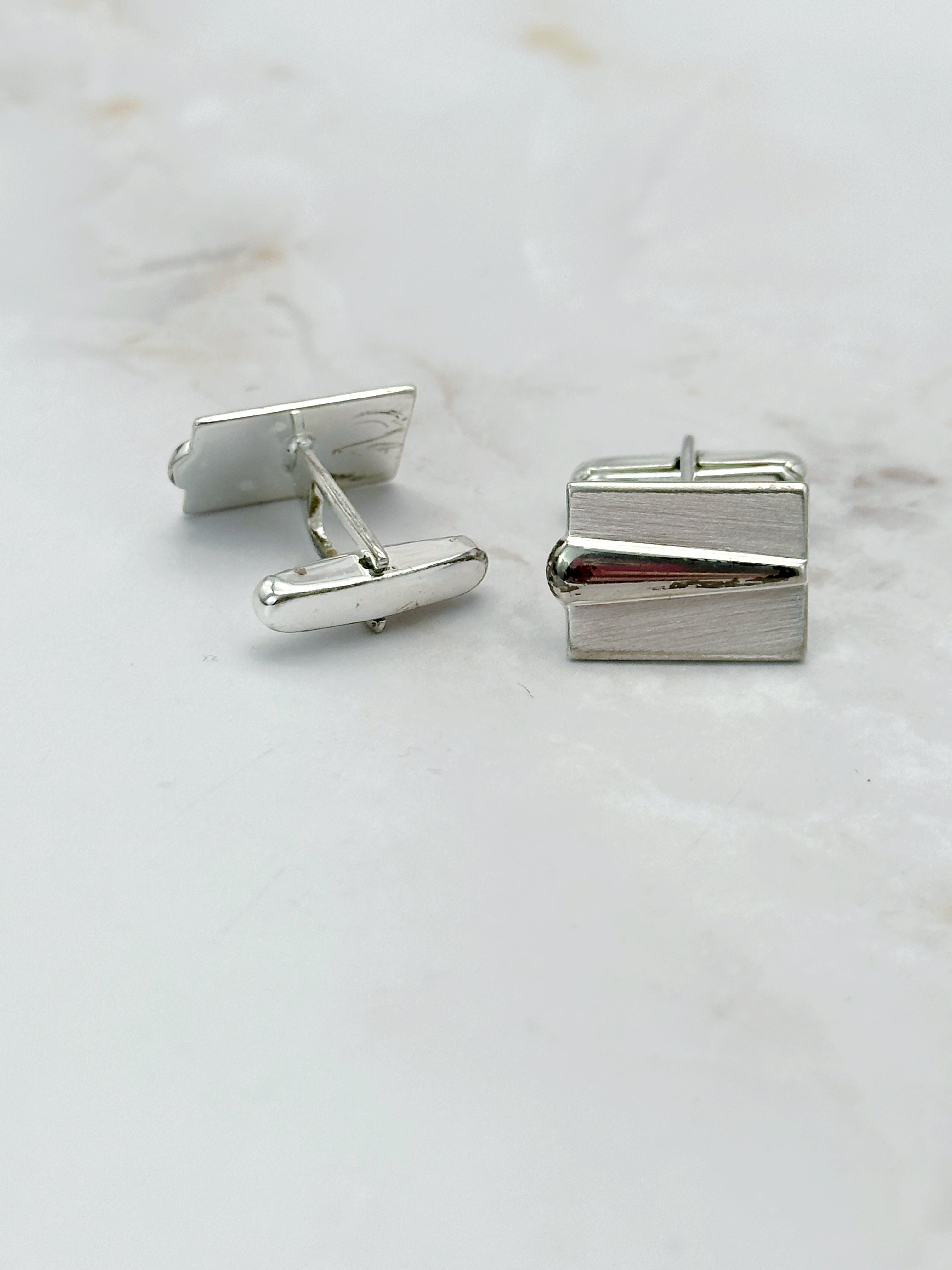 Zeitlose Manschettenknöpfe in Silber