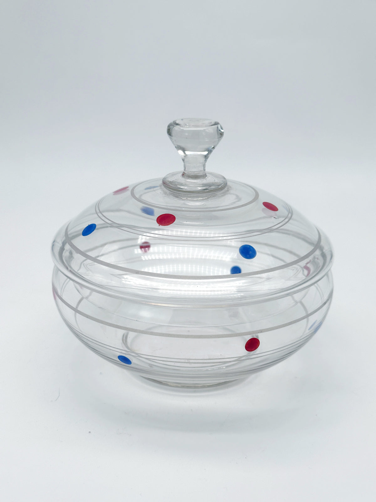 Vintage Deckeldose / Bonboniere aus Glas mit blau-roten Punkten um 1950