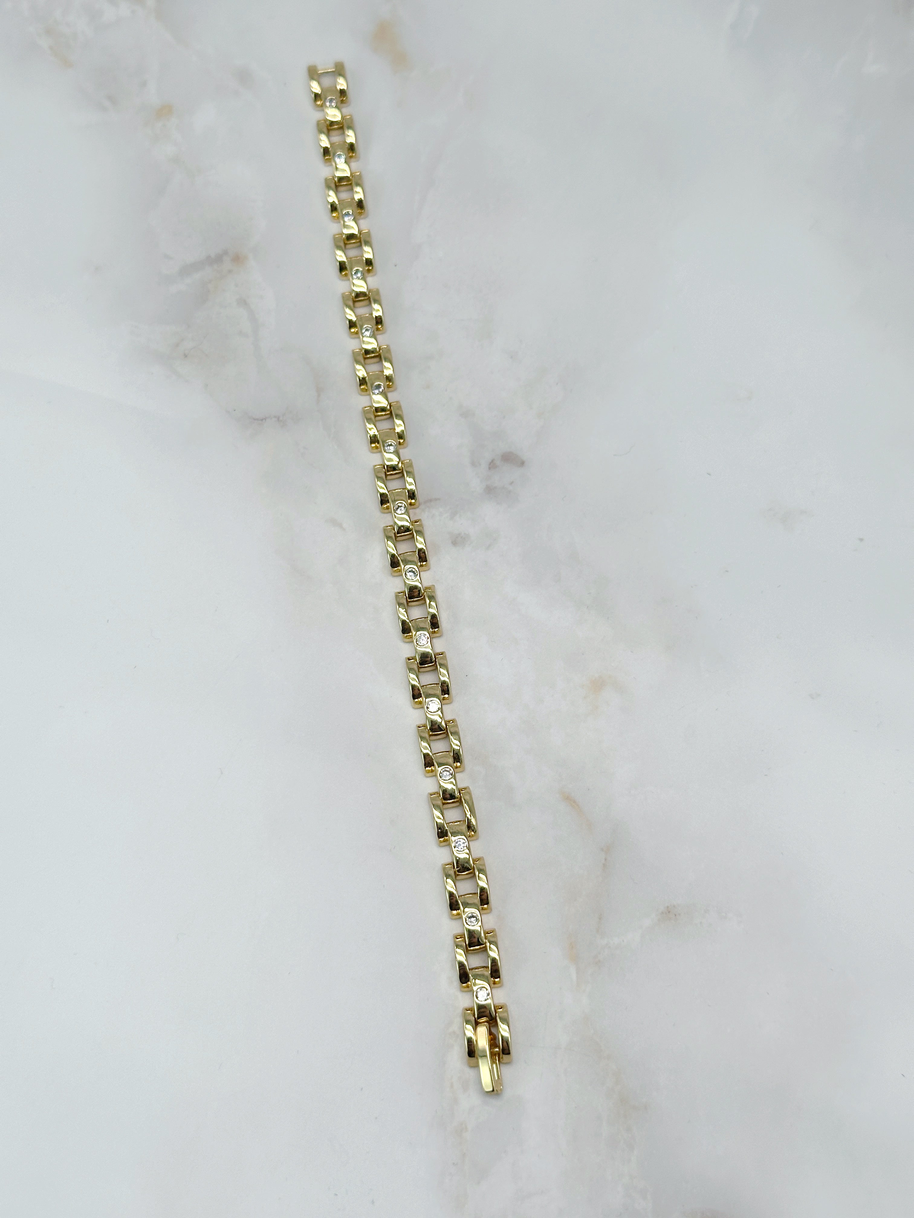 Elegantes vergoldetes Vintage-Gliederarmband mit Strass