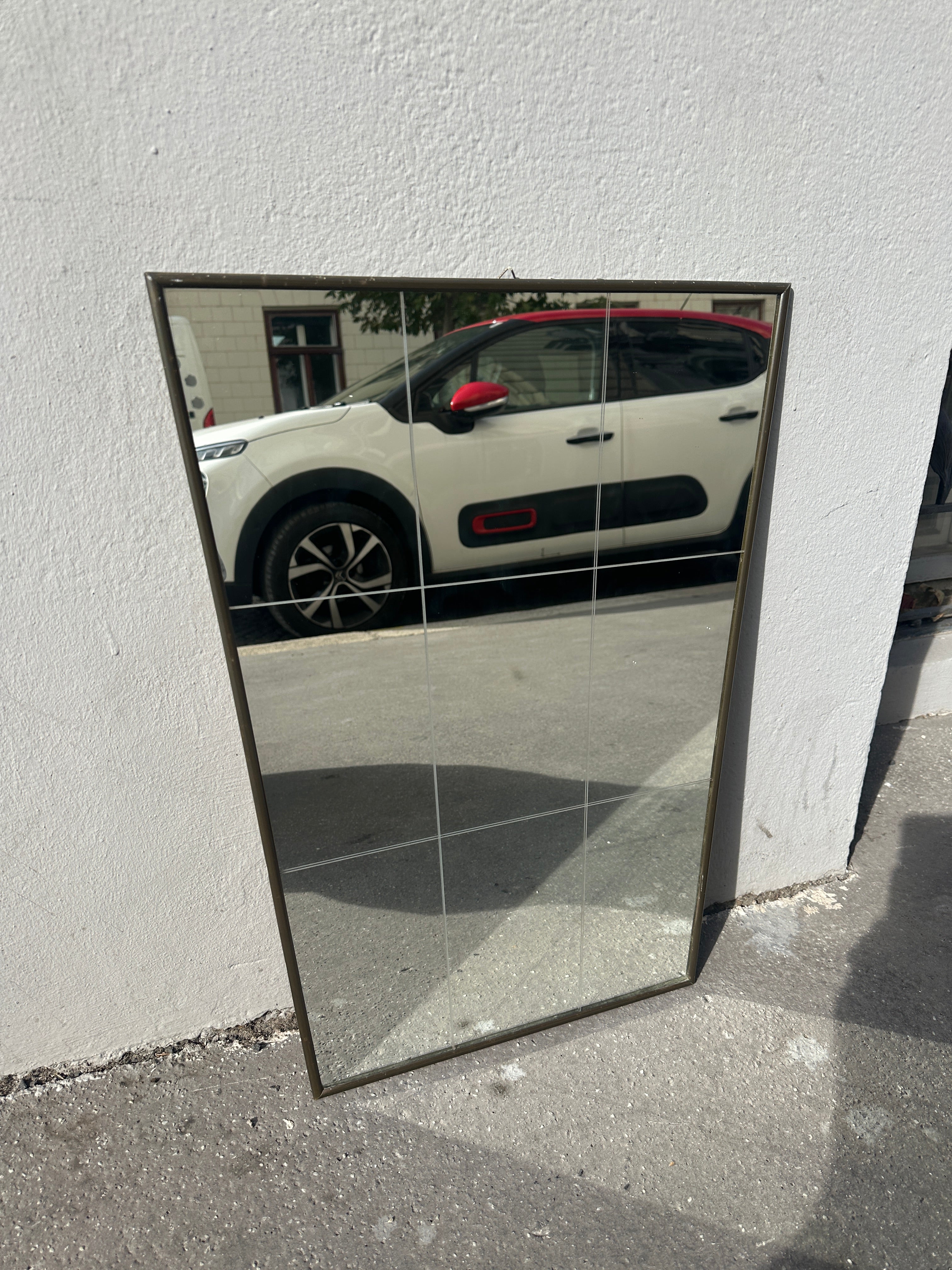 Vintage Mid-Century Spiegel in Trapezform mit Metallrahmen