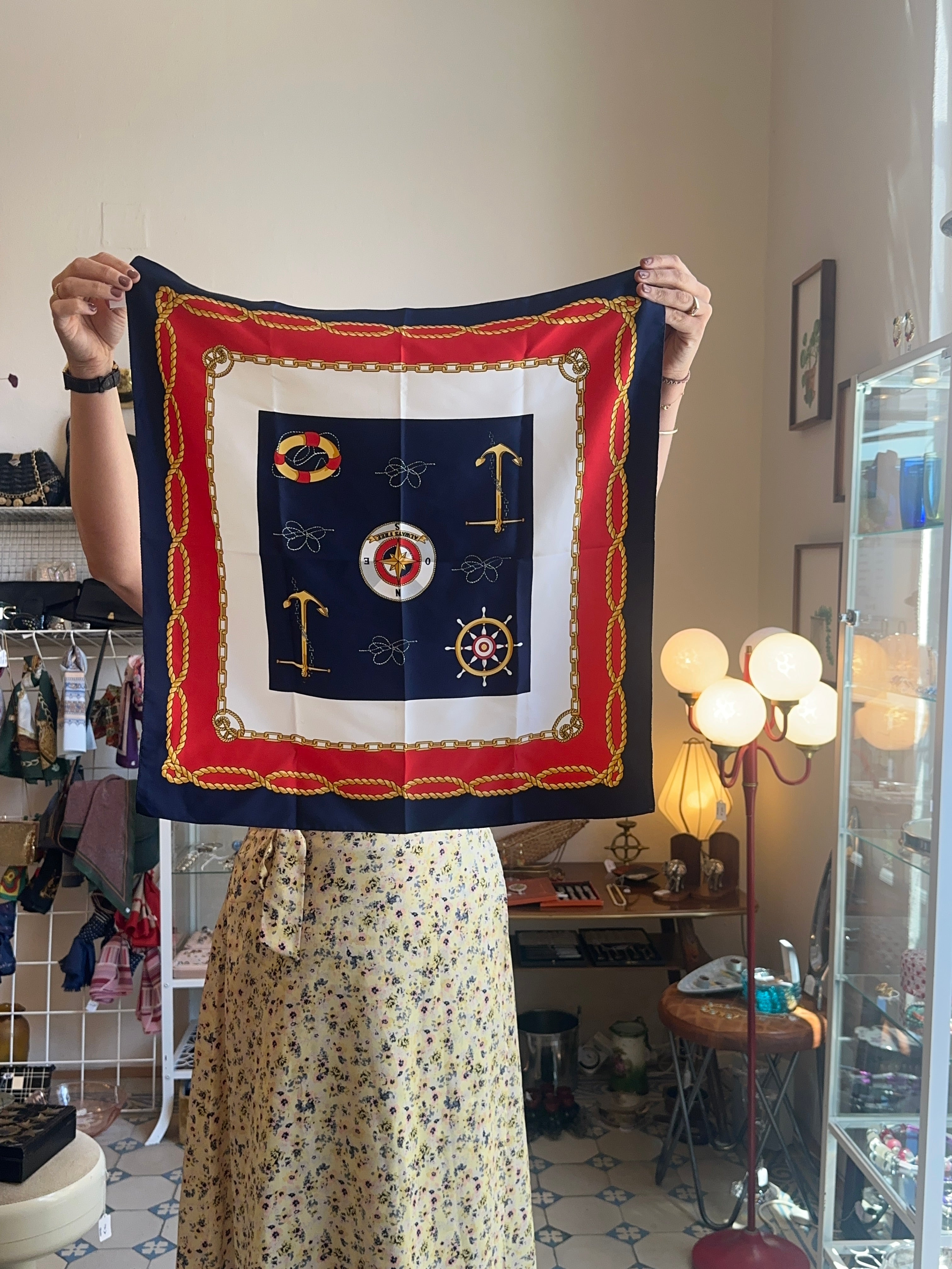 Vintage Tuch mit maritimem Muster in Blau, Weiß und Rot