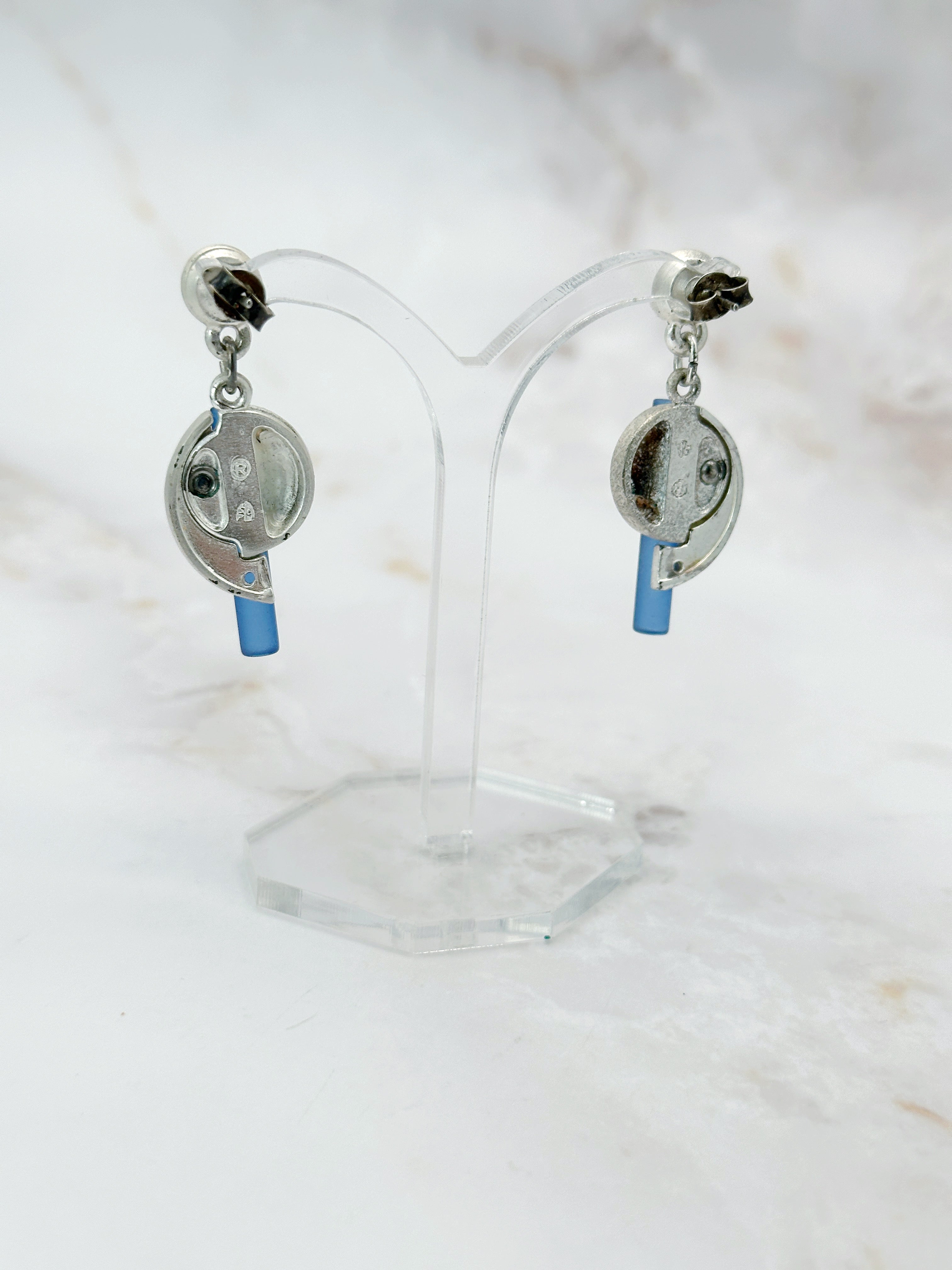 Moderne Vintage Ohrstecker mit Blauem Glasstab