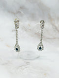 Lange Vintage Ohrclips mit Strass und dunkelblauem Tropfen