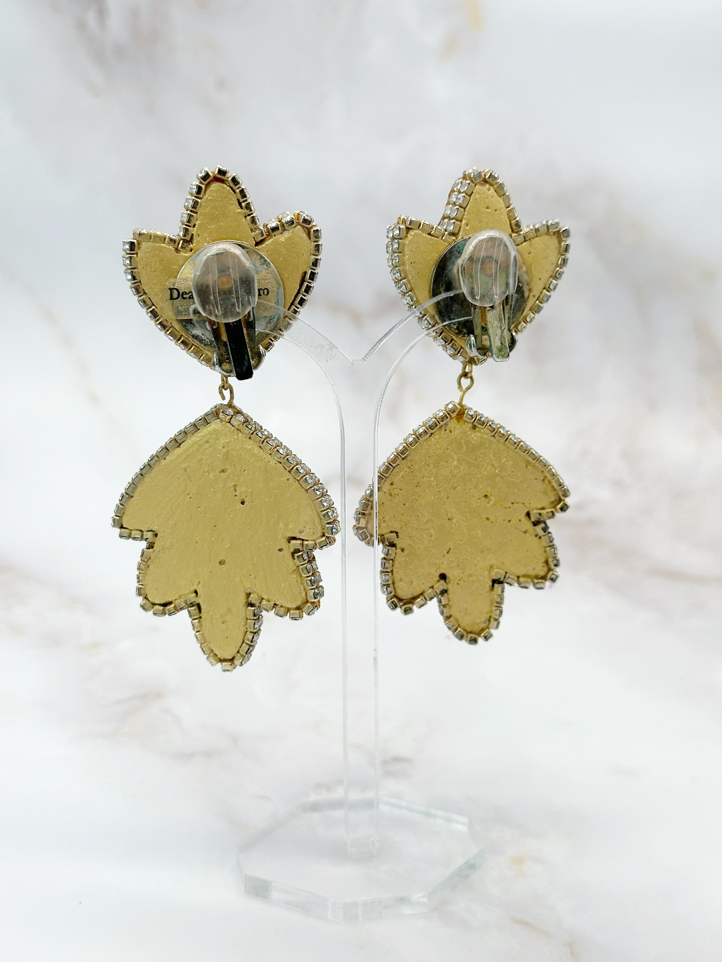 Extravagante Statement-Ohrclips von Deanna Hamro, Kristallblüte