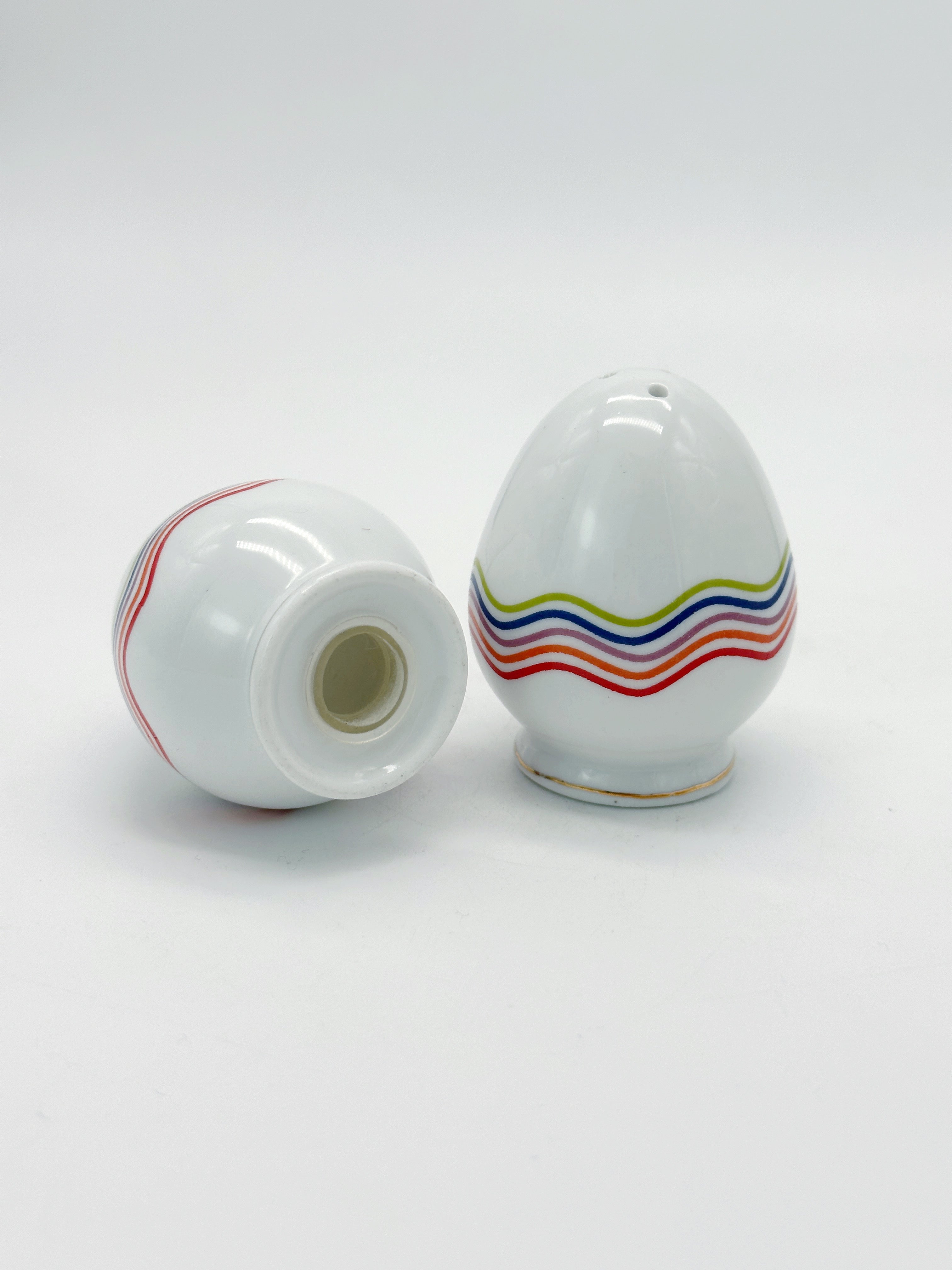 Set Salz- und Pfefferstreuer in Eiform