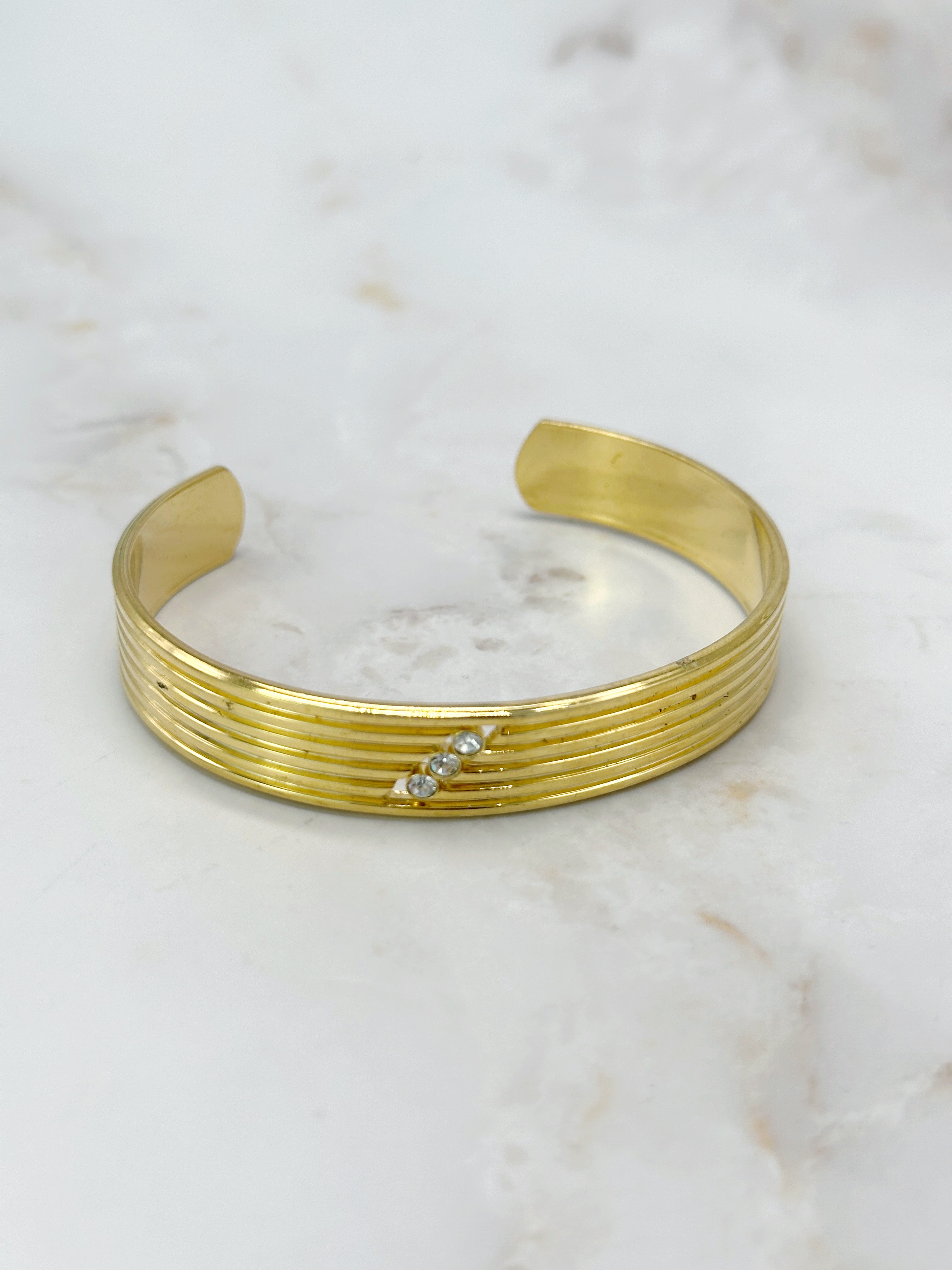 Vintage bangle with sparkling rhinestones