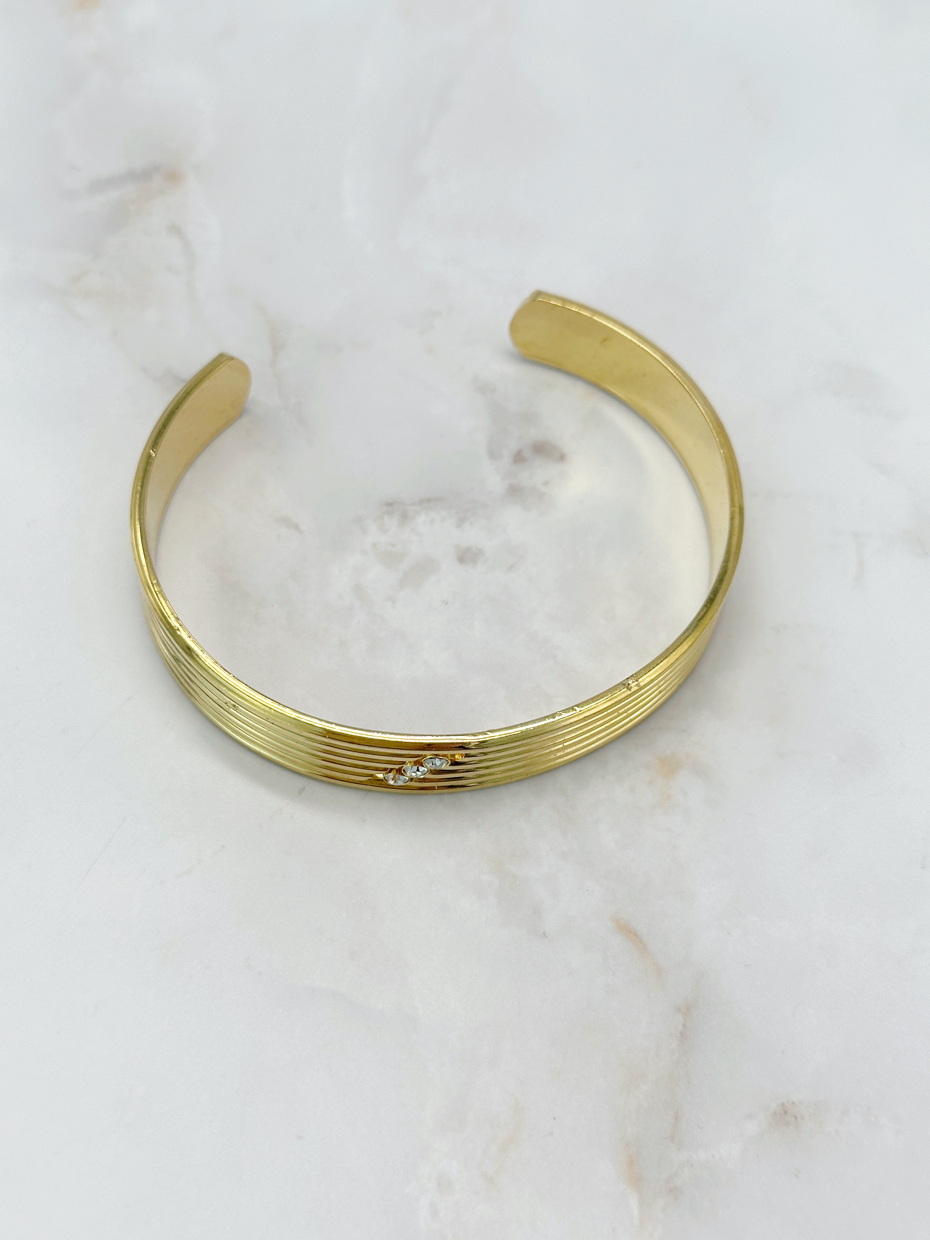 Vintage bangle with sparkling rhinestones