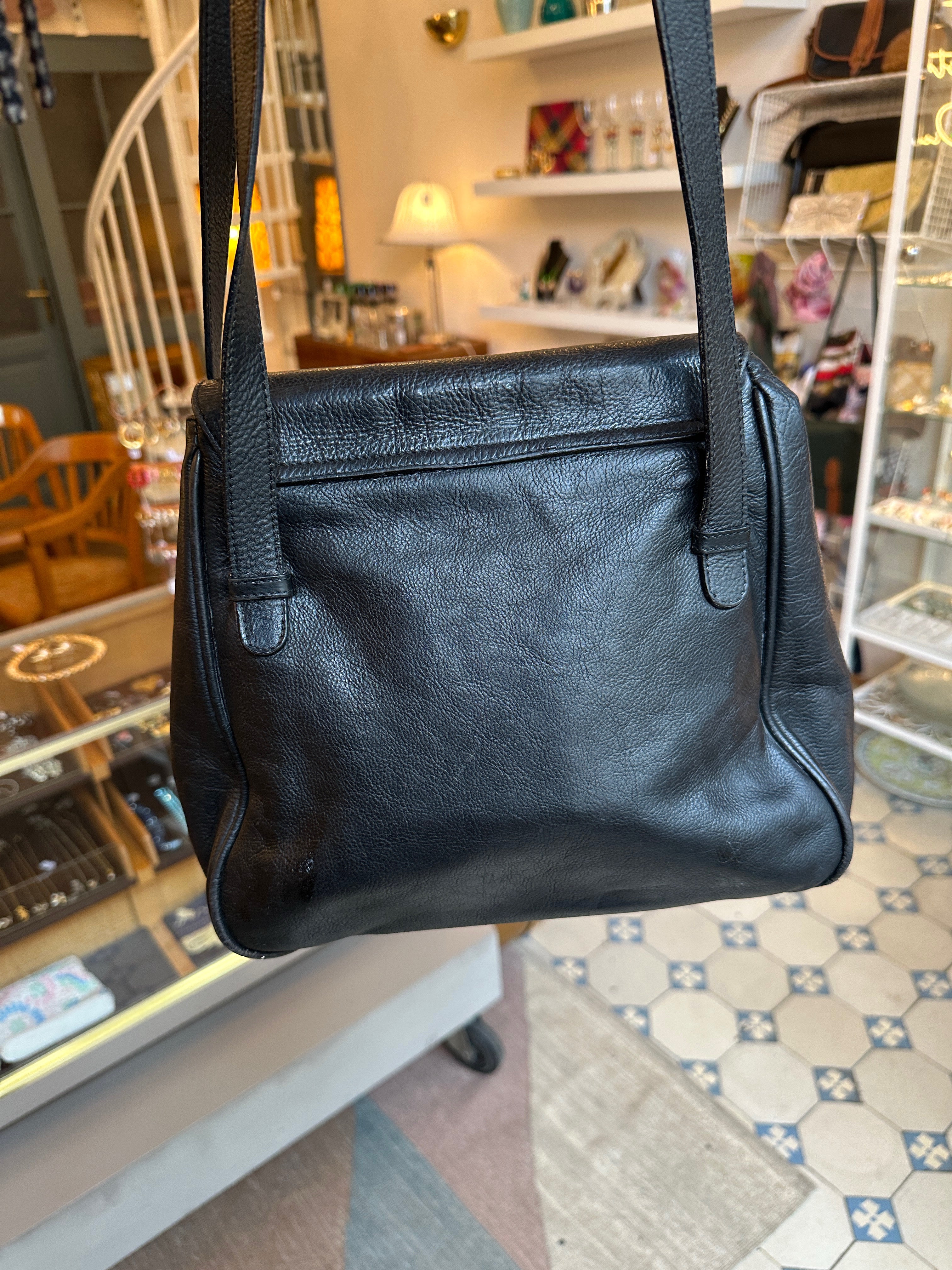Vintage handbag by Etienne Aigner in black