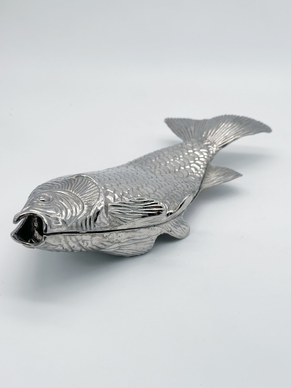 Vintage Serviettenhalter in Fischform – versilbert und auch als Briefhalter nutzbar