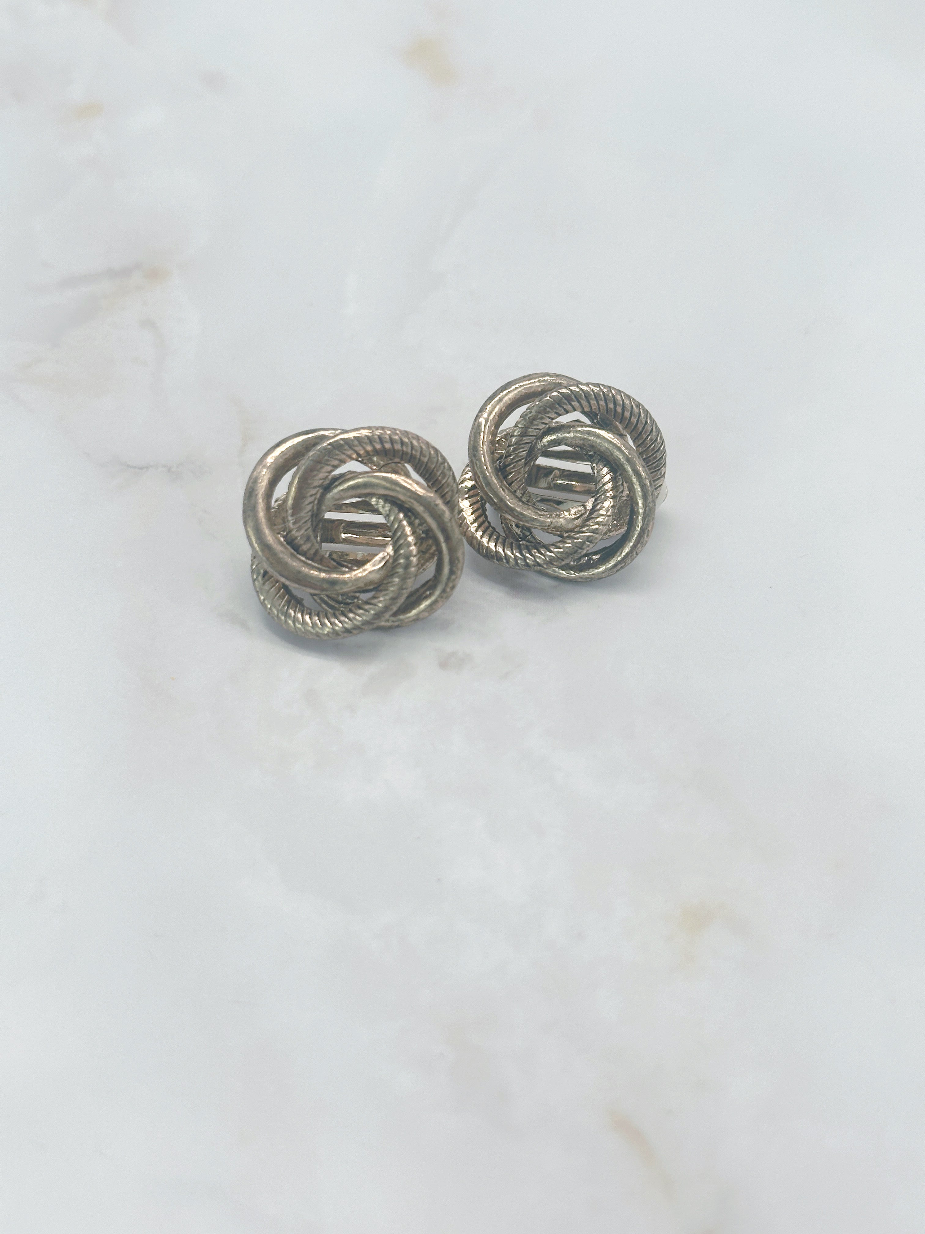 Vintage Ohrclips mit elegantem Knoten-Design