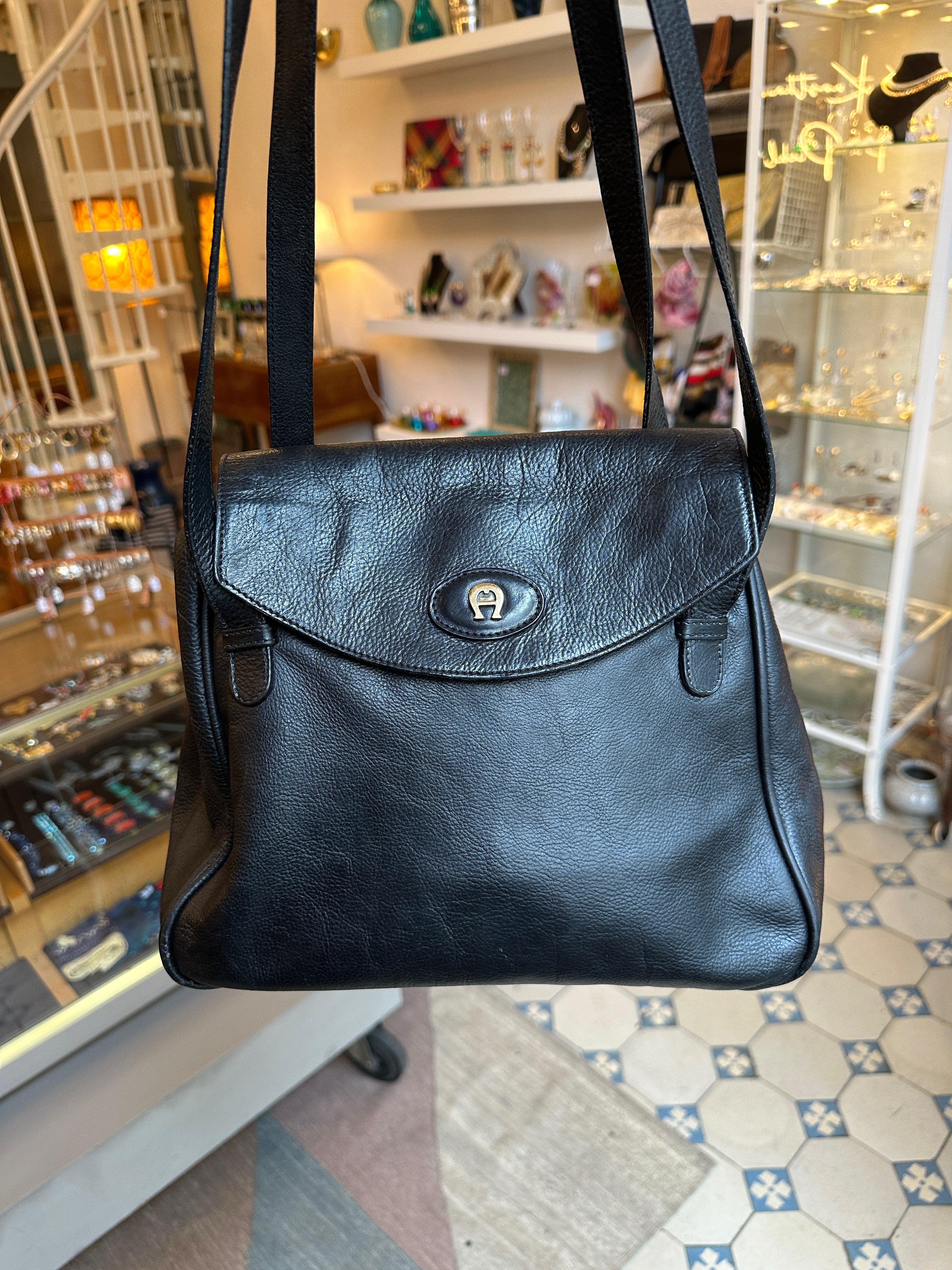 Vintage handbag by Etienne Aigner in black