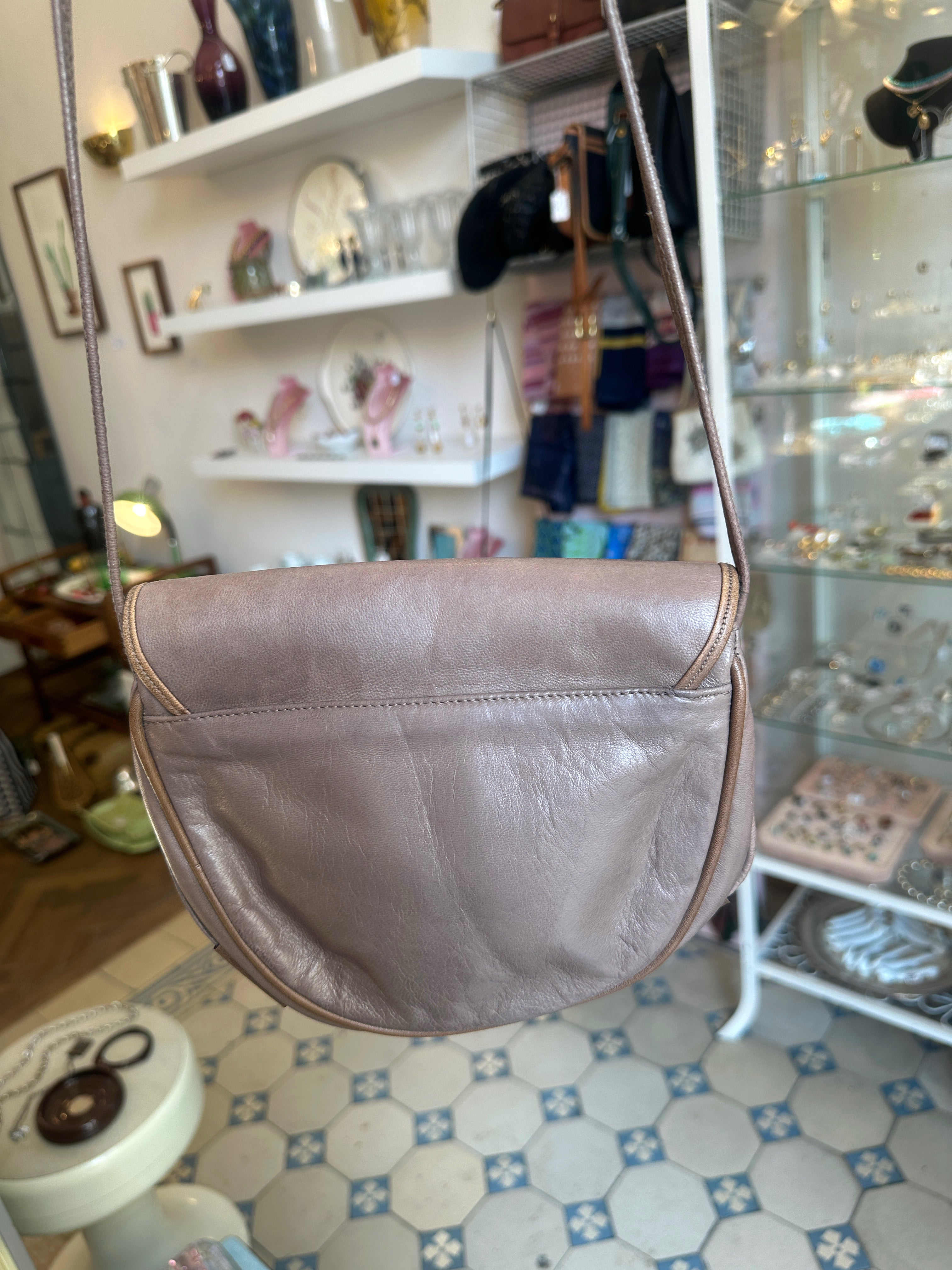 Vintage Crossbody-Tasche von Etienne Aigner in Greige