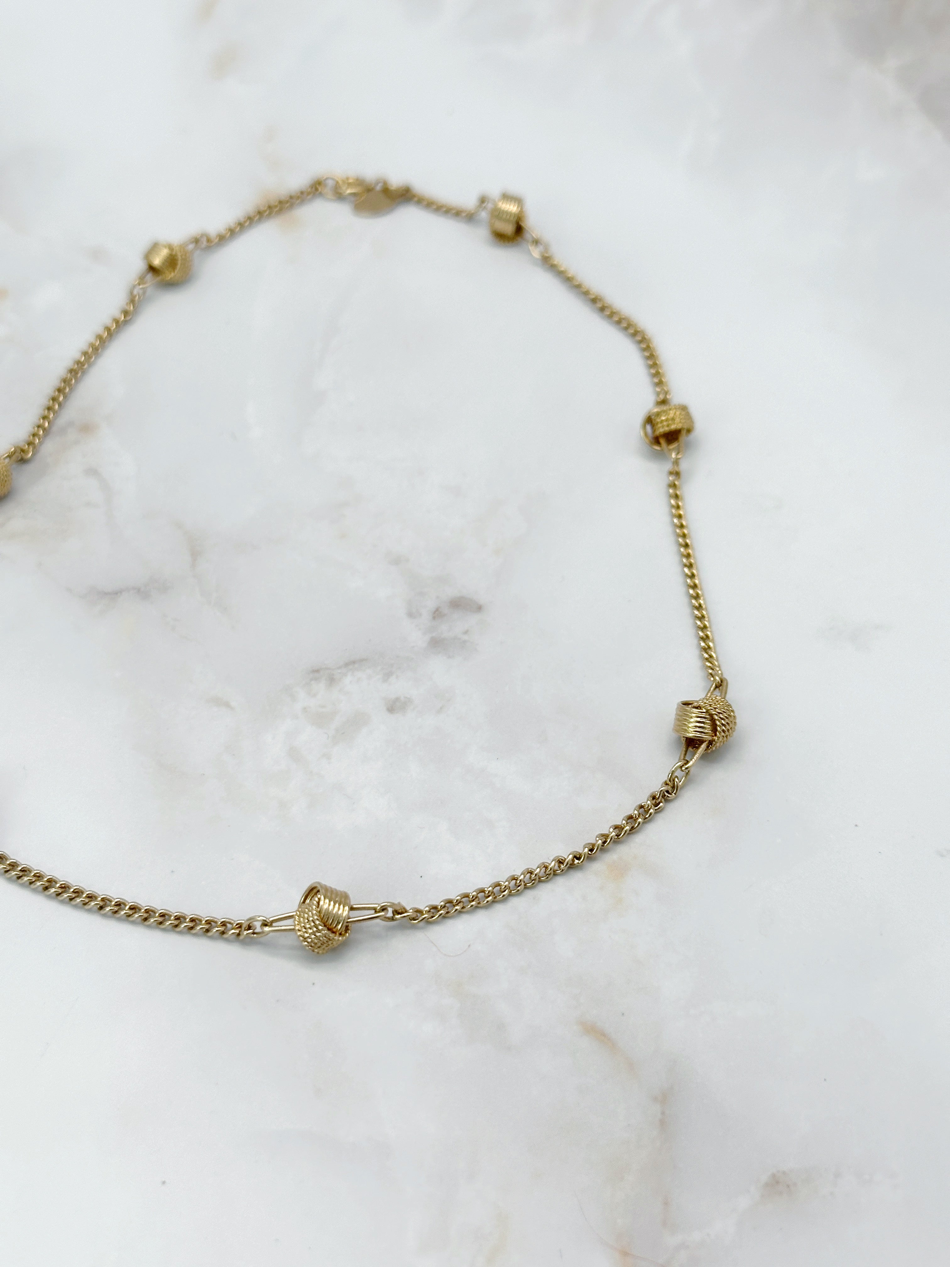 Vintage Avon Halskette vergoldet mit Knotenmotiv